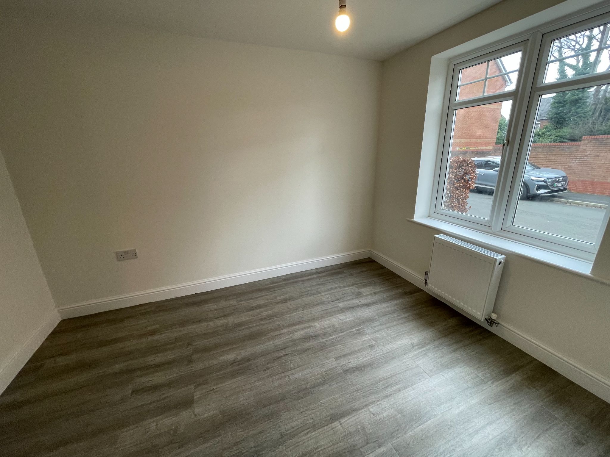 4 bedroom town house For Sale in Manchester - Photograph 6.