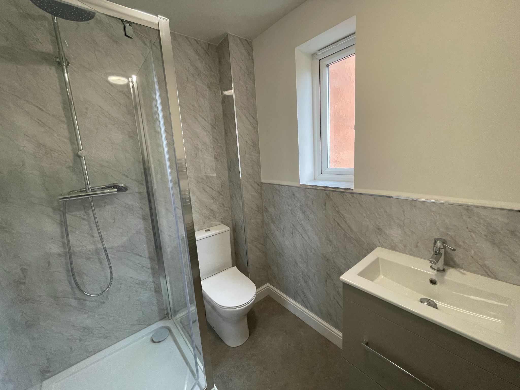 4 bedroom town house For Sale in Manchester - Photograph 14.