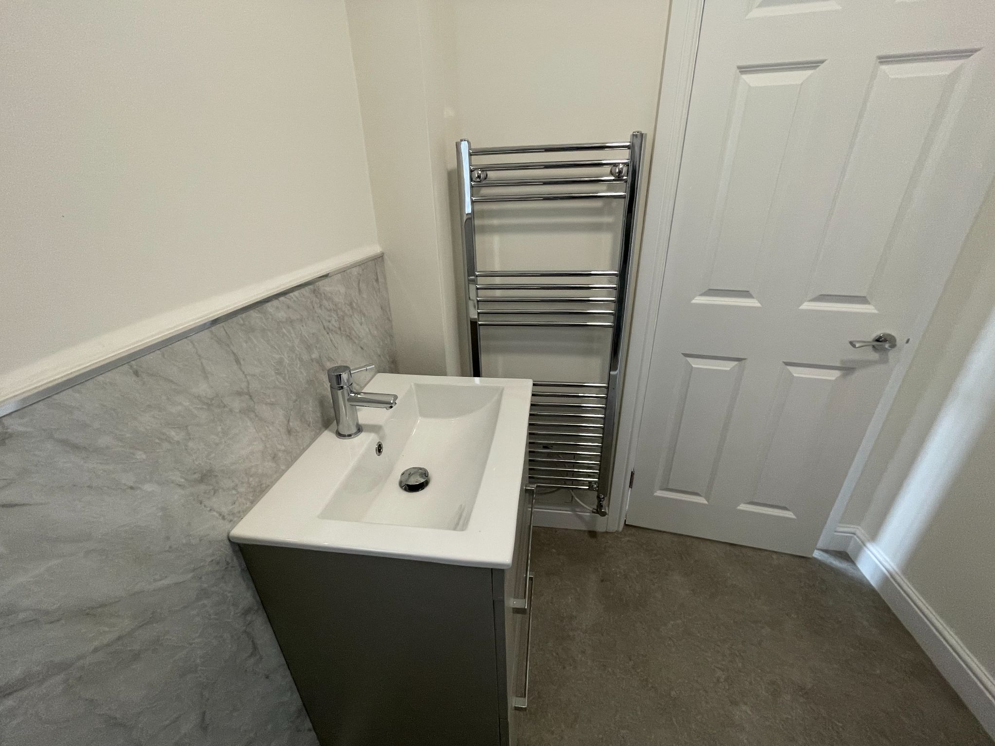 4 bedroom town house For Sale in Manchester - Photograph 15.