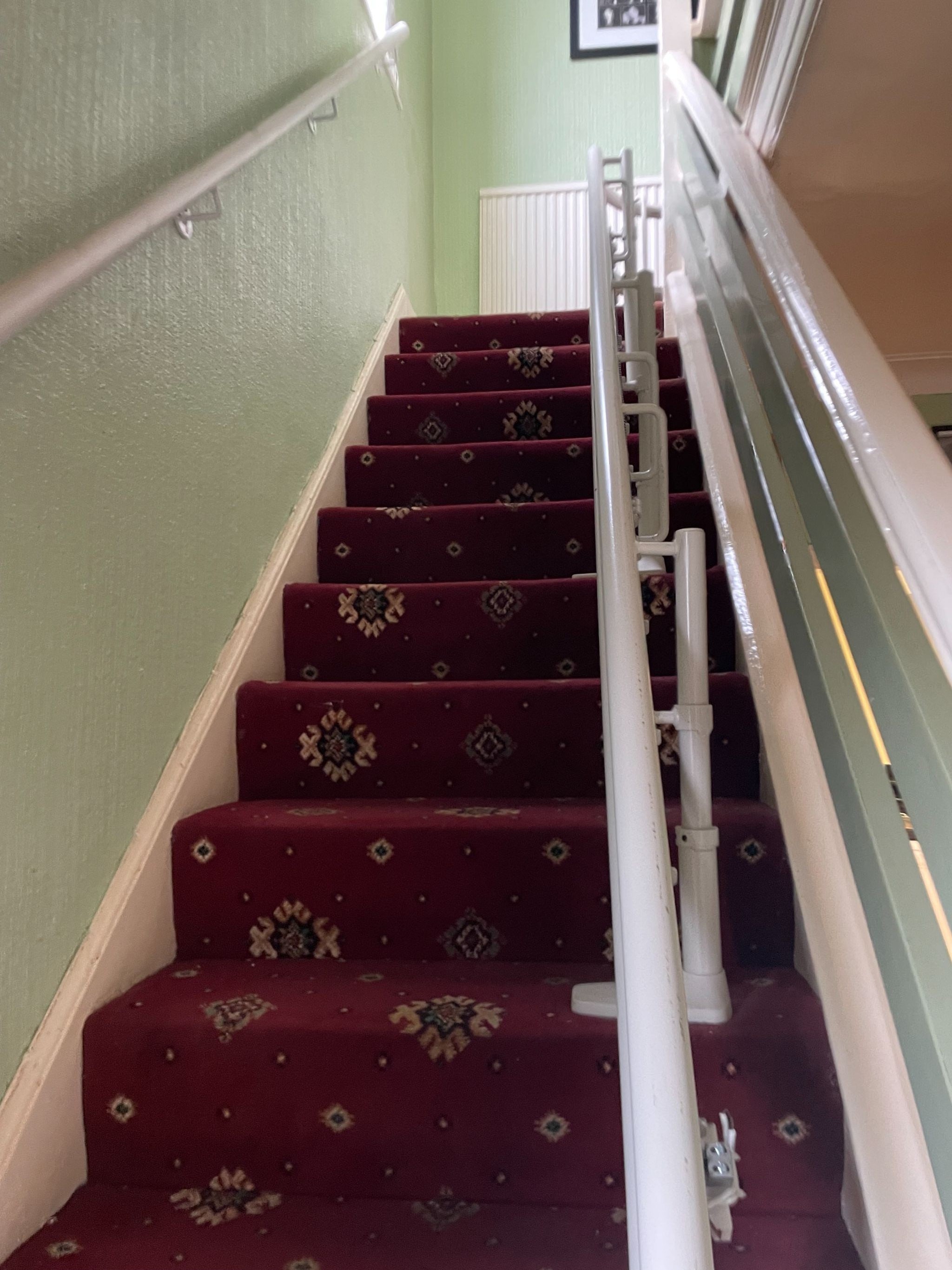 5 bedroom semi-detached house For Sale in Manchester - Photograph 9.