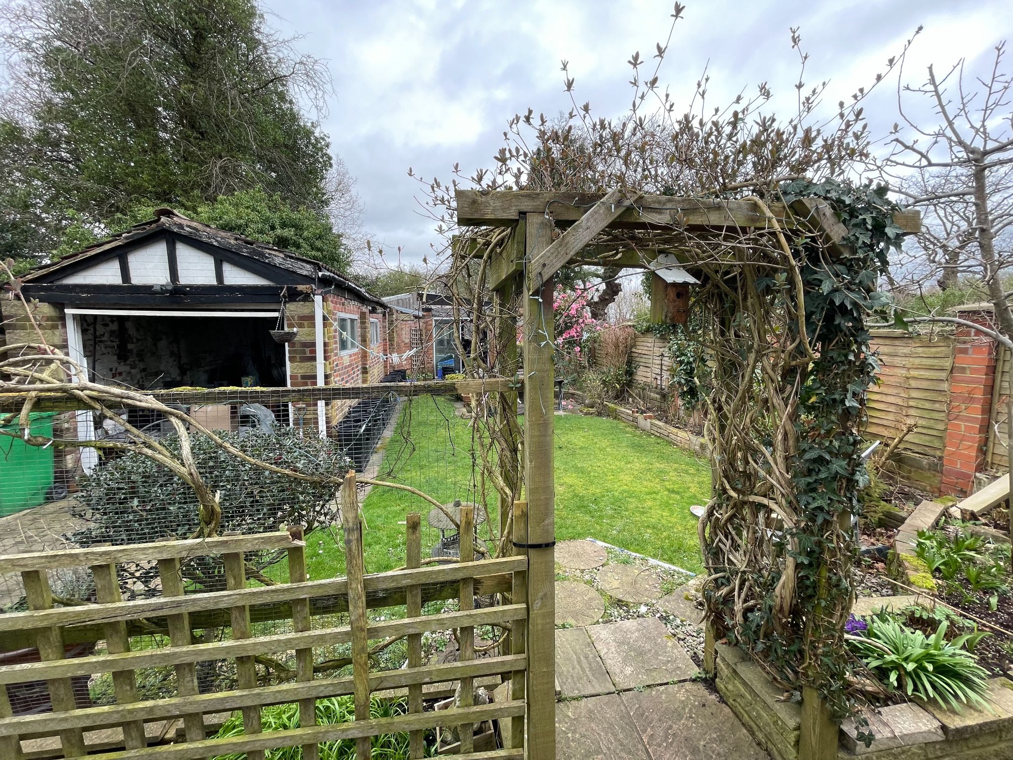 5 bedroom semi-detached house For Sale in Manchester - Photograph 8.