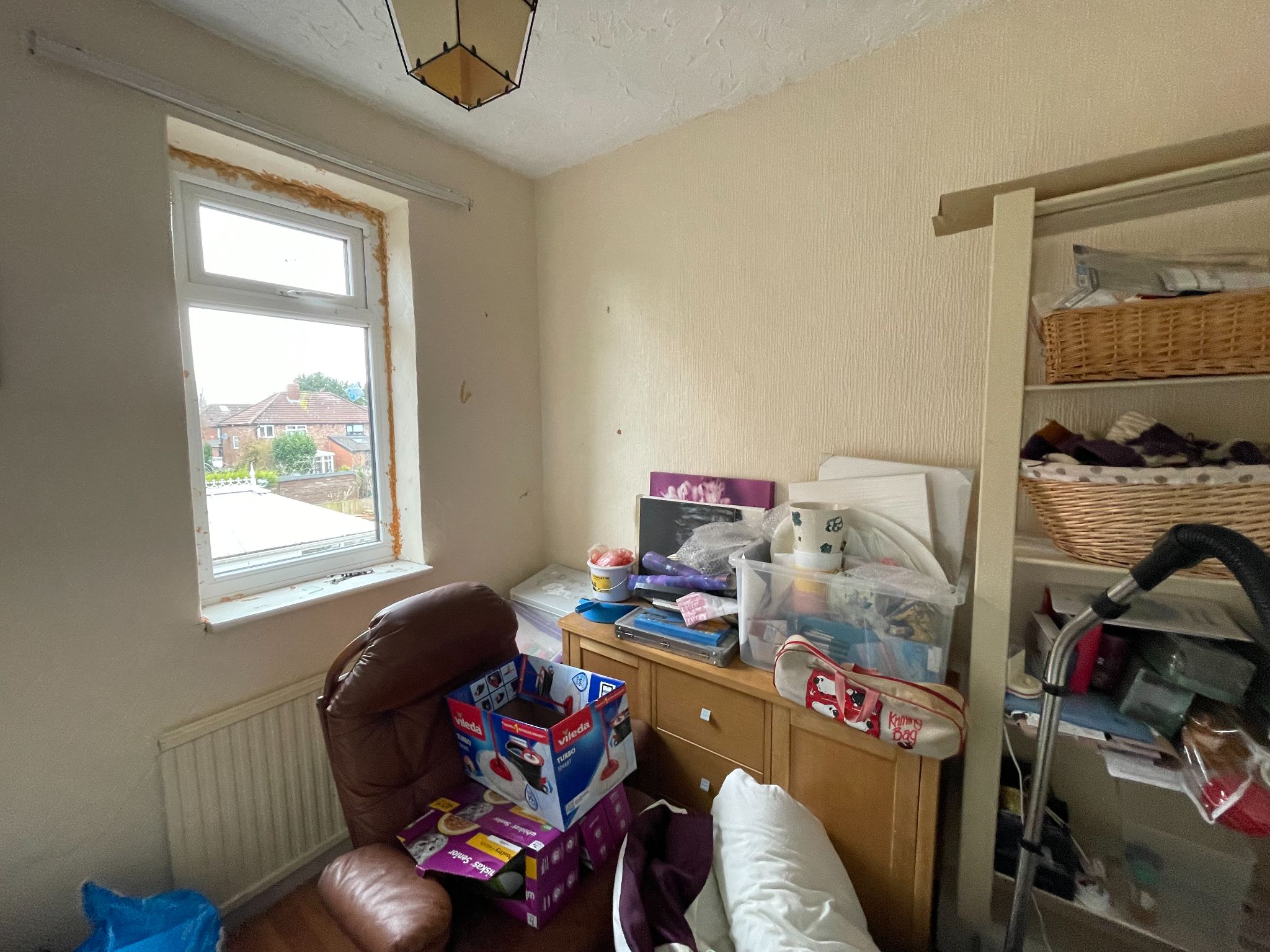 5 bedroom semi-detached house For Sale in Manchester - Photograph 15.