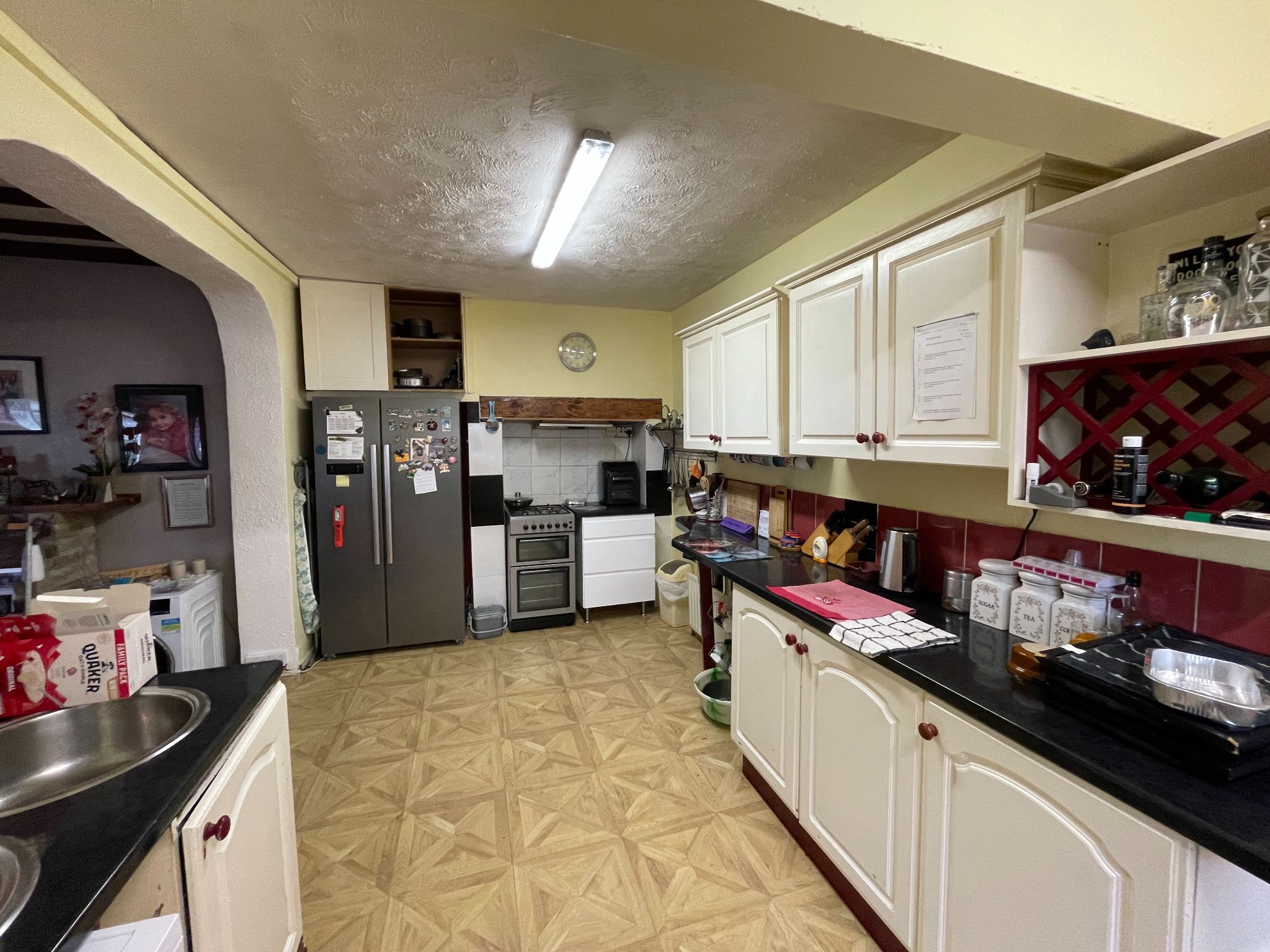 5 bedroom semi-detached house For Sale in Manchester - Photograph 5.