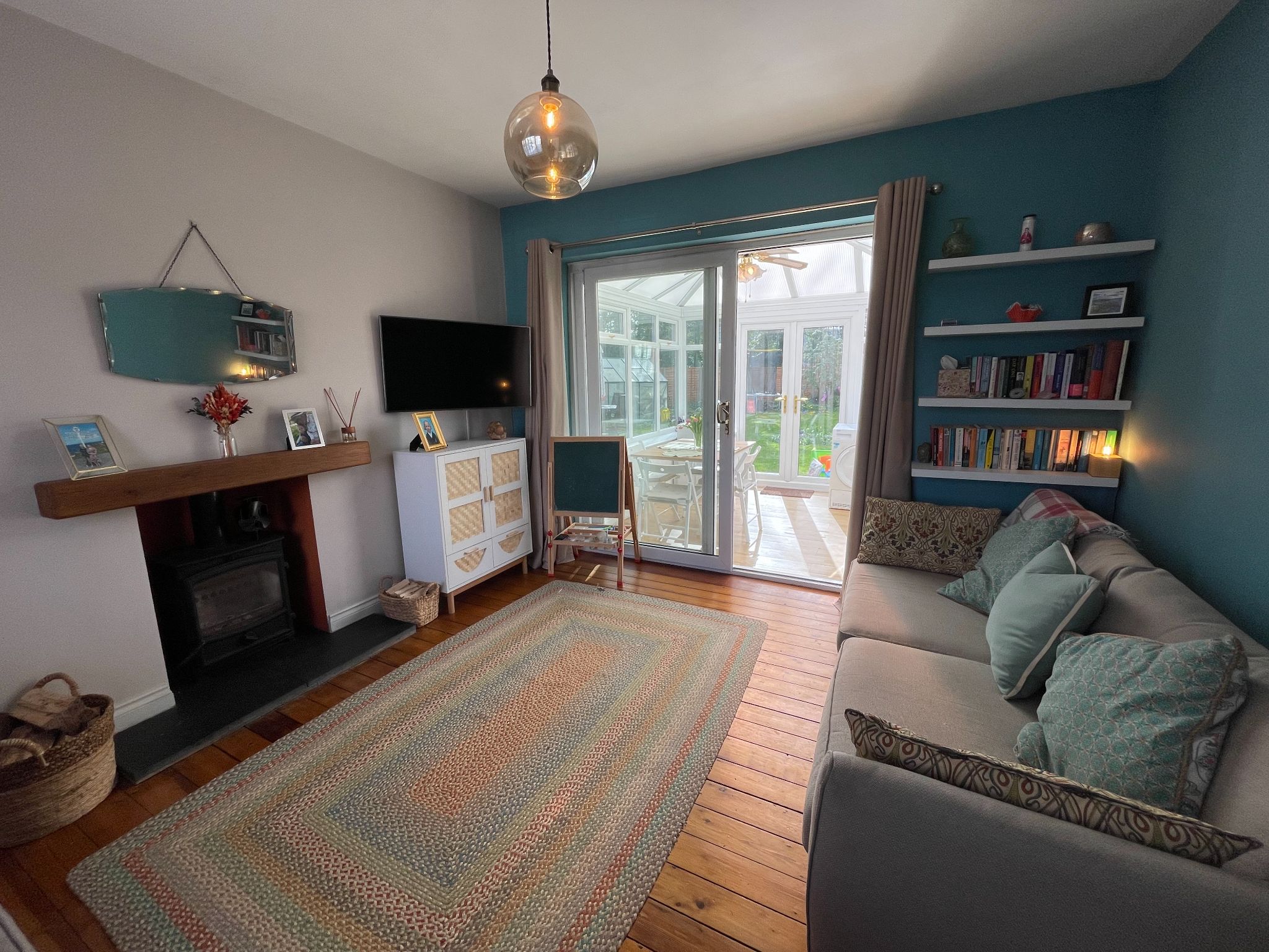 3 bedroom semi-detached house For Sale in Manchester - Photograph 5.
