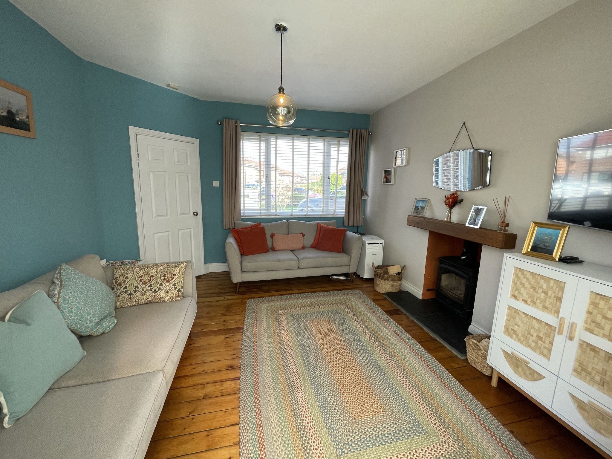 3 bedroom semi-detached house For Sale in Manchester - Property photograph.