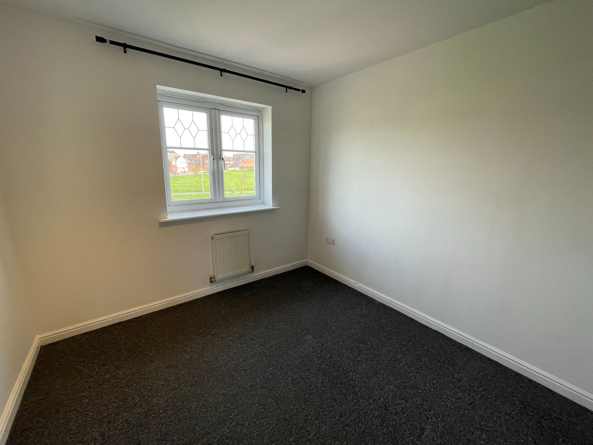 2 bedroom semi-detached house For Sale in Manchester - Photograph 9.