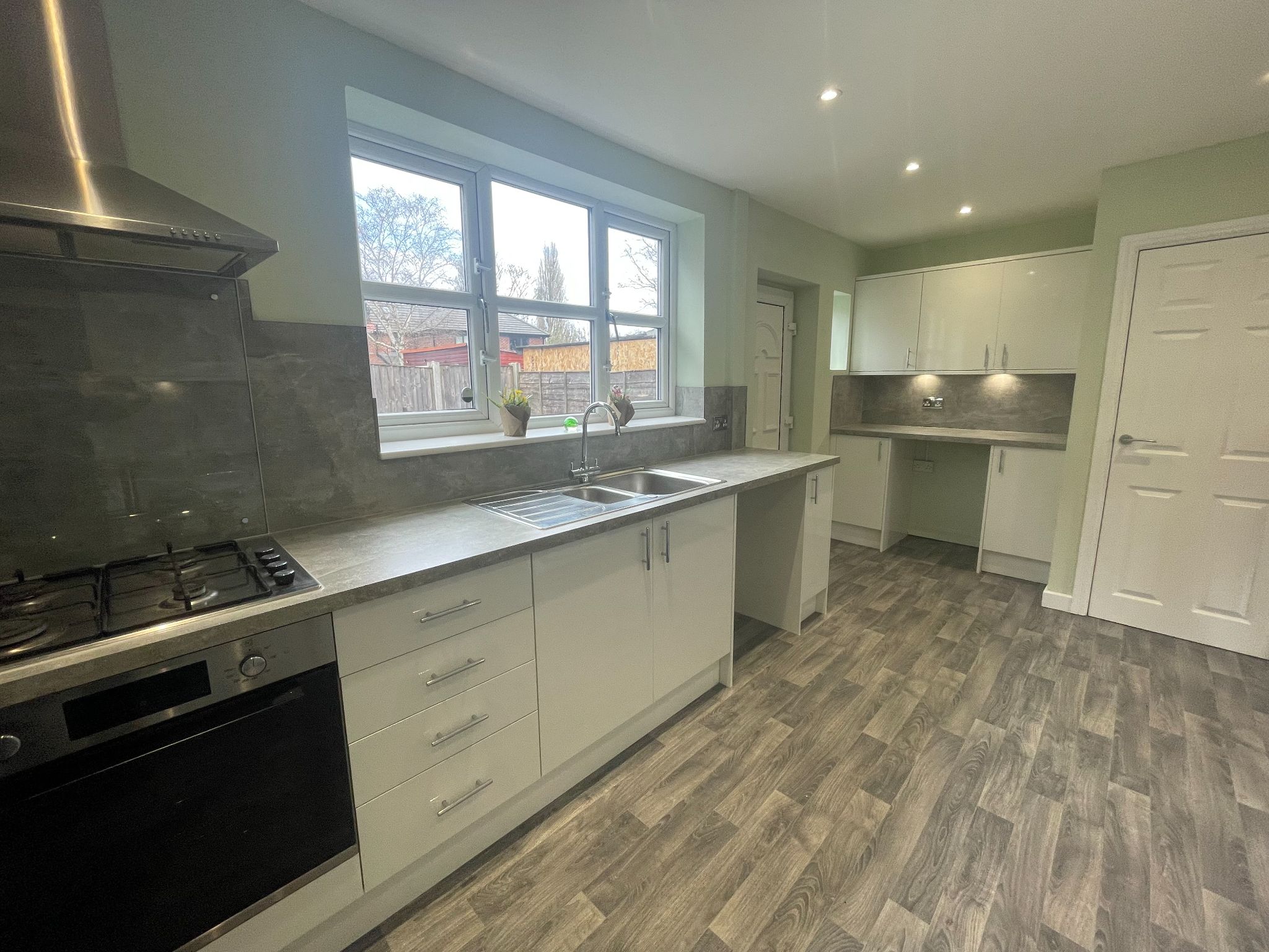 3 bedroom end terraced house For Sale in Manchester - Photograph 7.