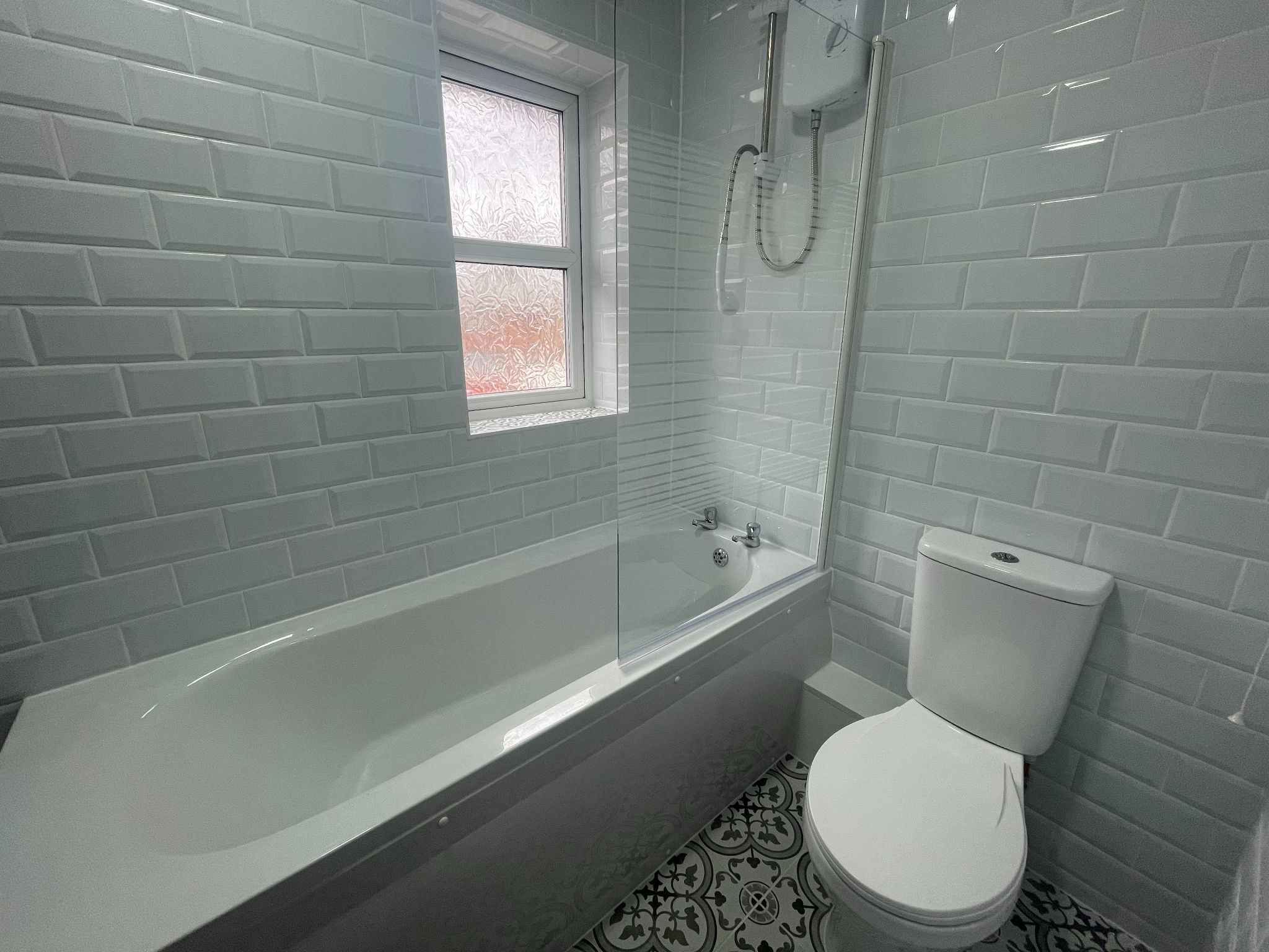 3 bedroom end terraced house For Sale in Manchester - Photograph 16.