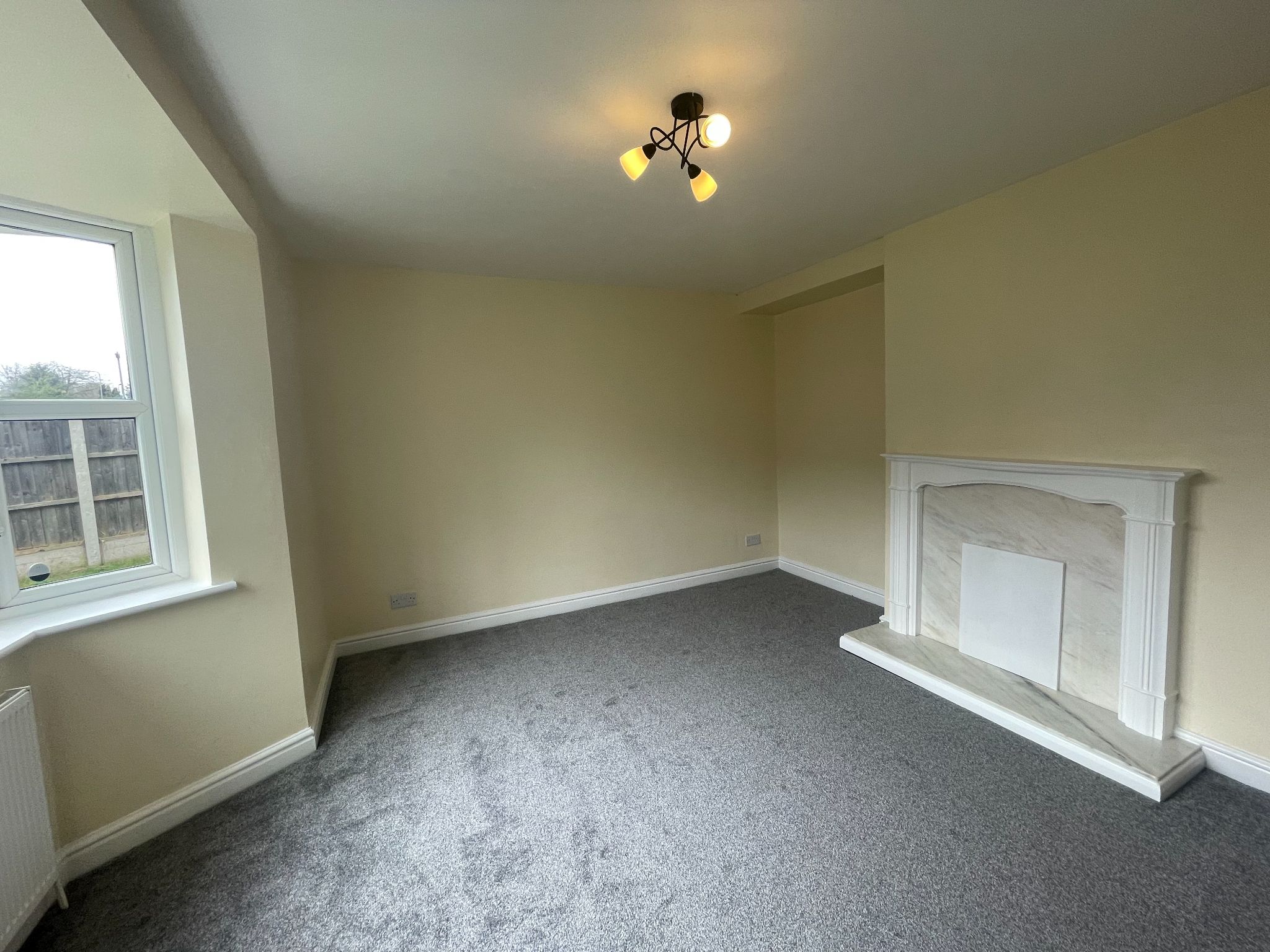3 bedroom end terraced house For Sale in Manchester - Photograph 4.