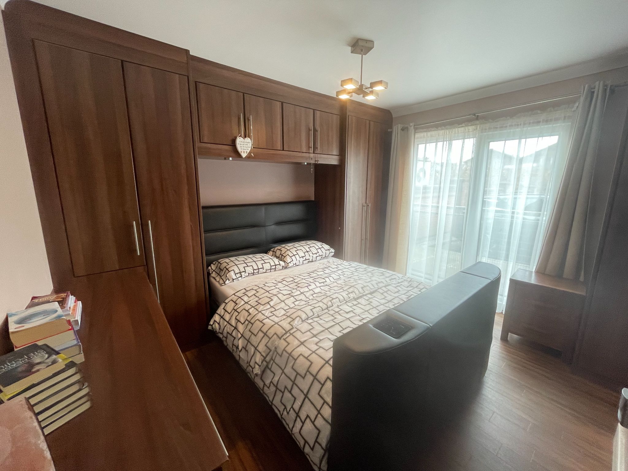 2 bedroom ground floor flat/apartment For Sale in Manchester - Photograph 6.