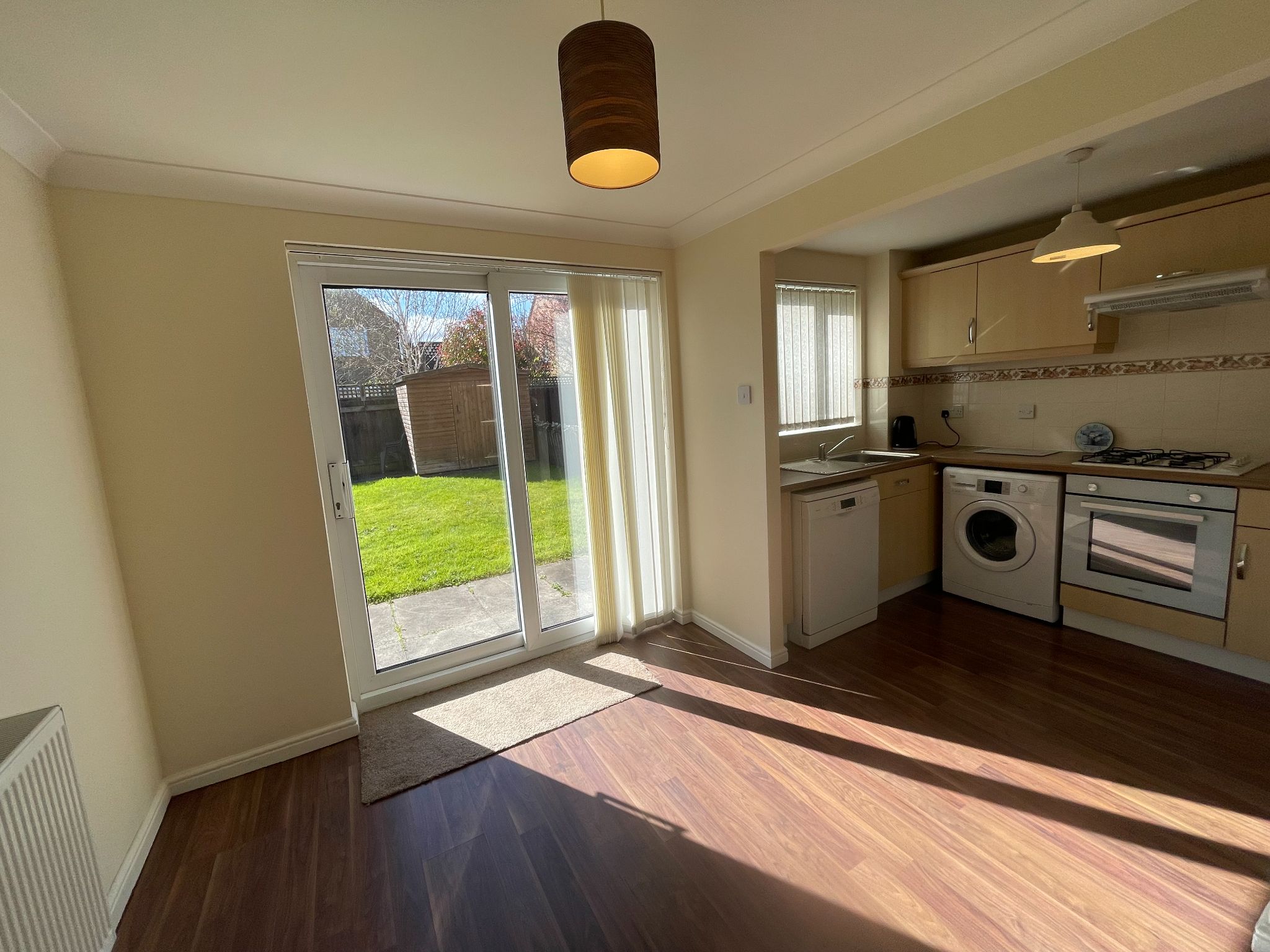 3 bedroom semi-detached house For Sale in Manchester - Photograph 18.