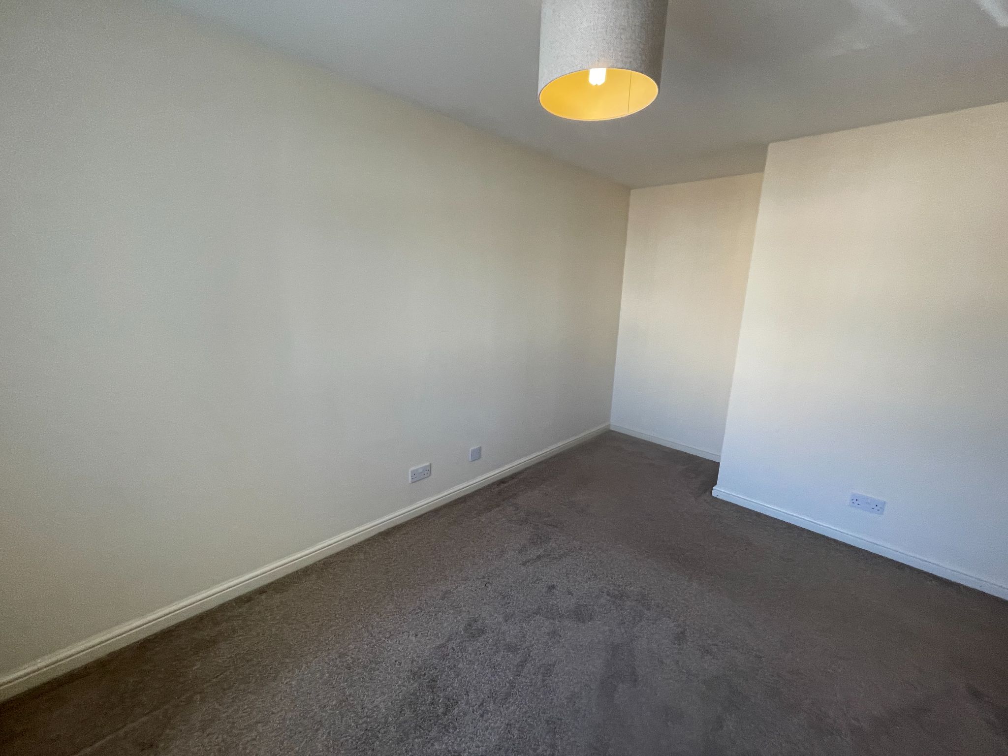 3 bedroom semi-detached house For Sale in Manchester - Photograph 8.