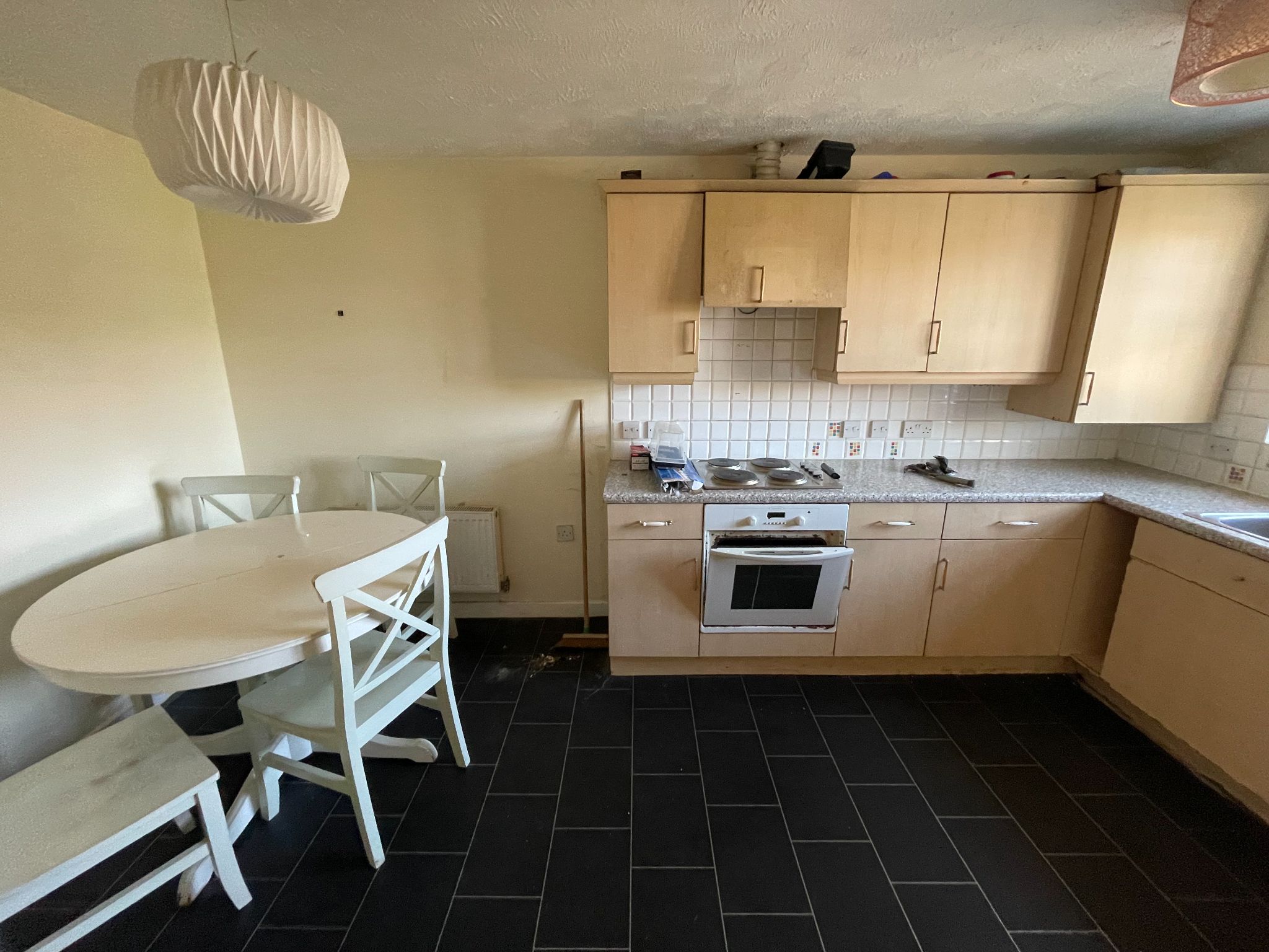 3 bedroom semi-detached house For Sale in Manchester - Photograph 4.