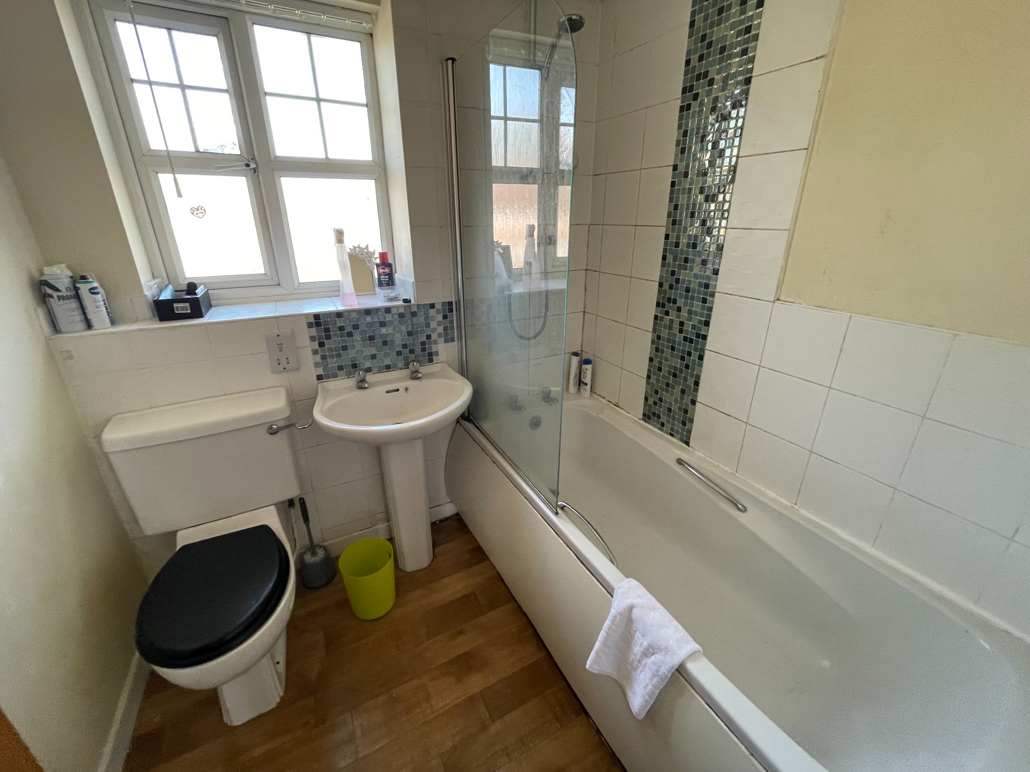 3 bedroom semi-detached house For Sale in Manchester - Photograph 10.