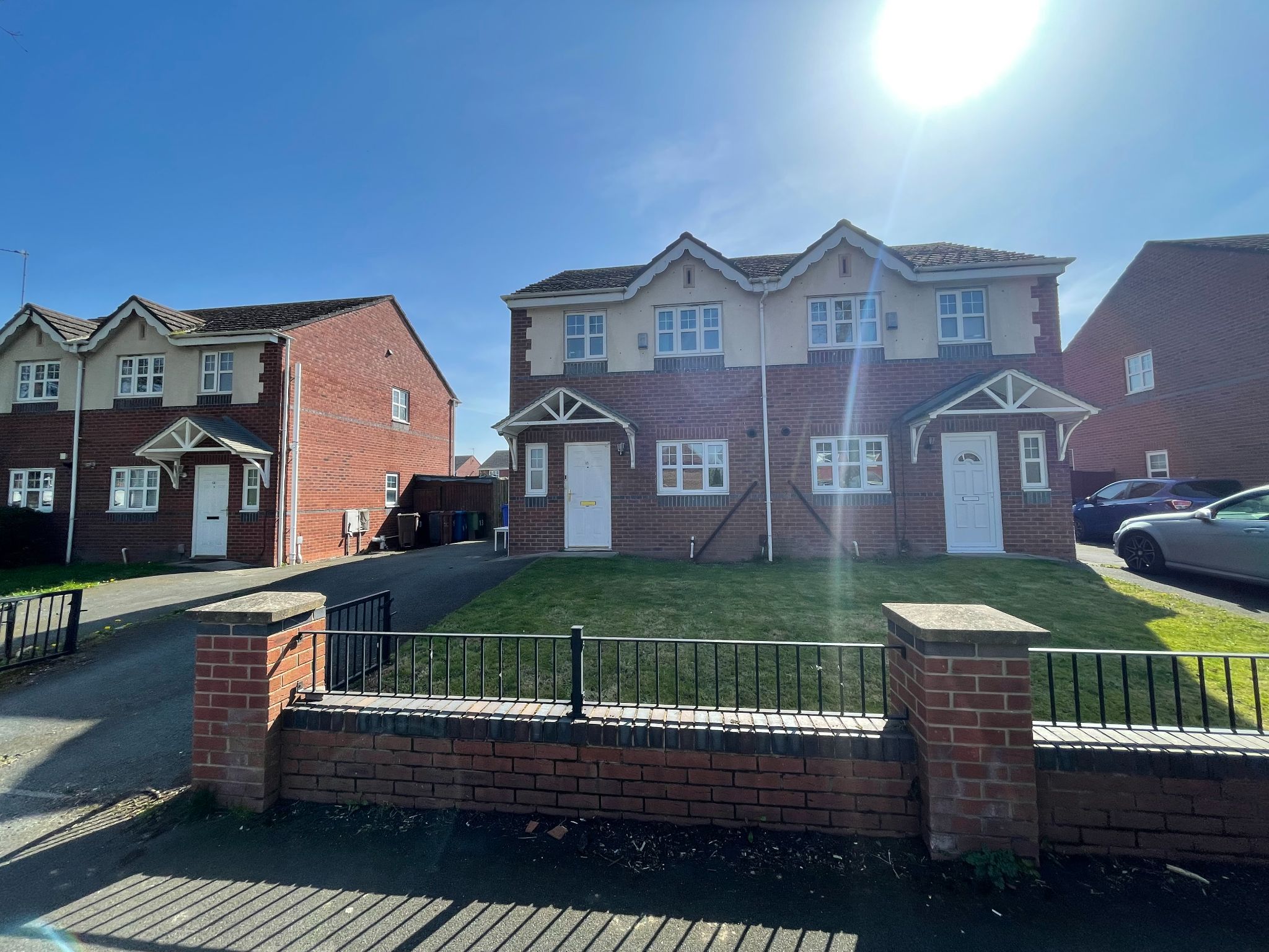 3 bedroom semi-detached house For Sale in Manchester - Property photograph.