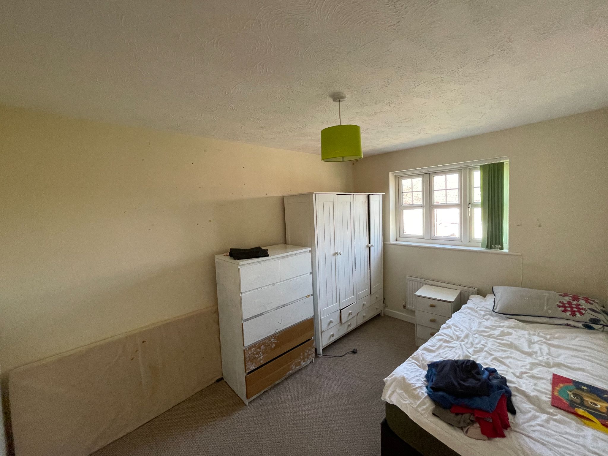 3 bedroom semi-detached house For Sale in Manchester - Photograph 9.