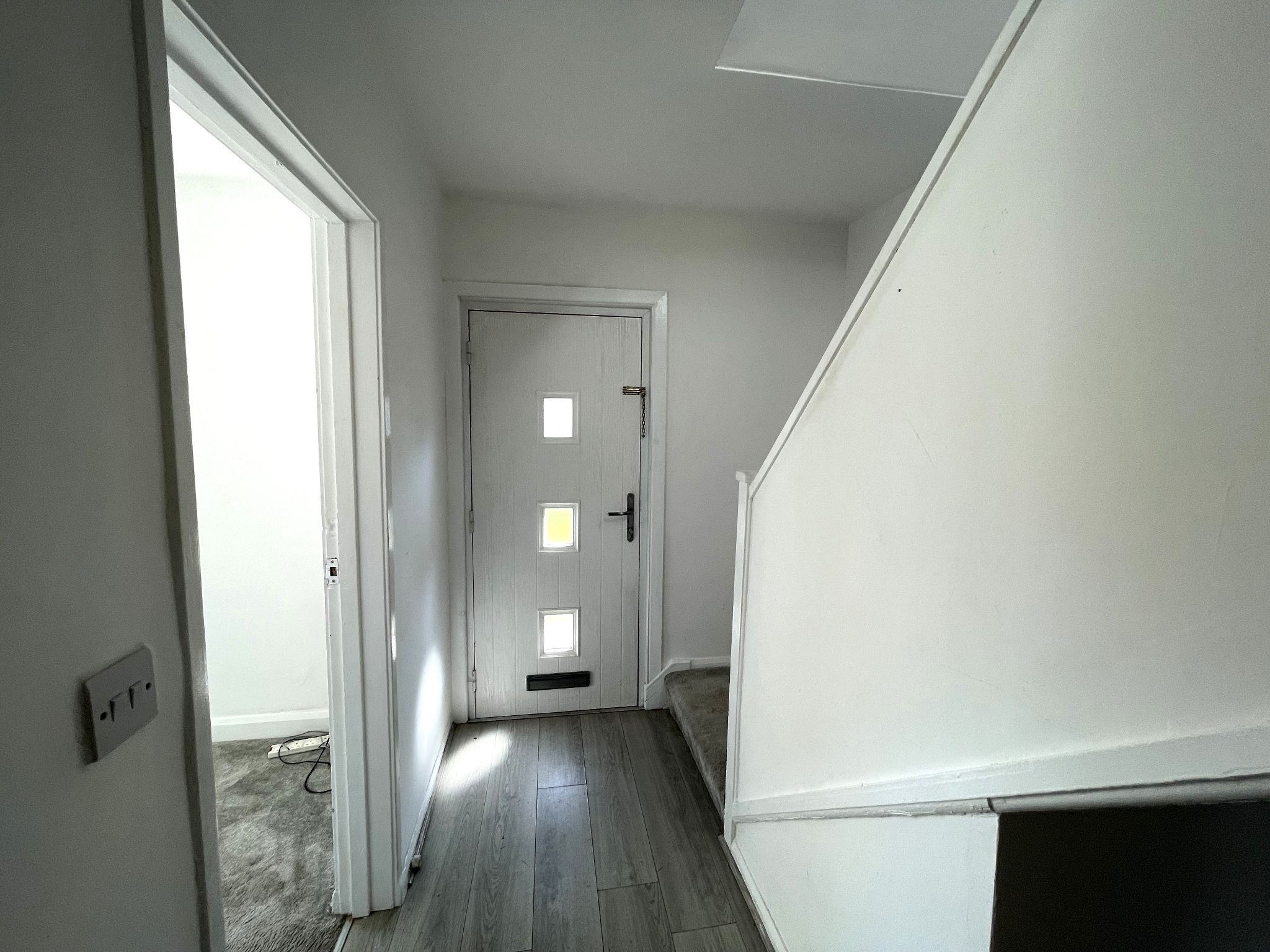 3 bedroom end terraced house Sale Agreed in Manchester - Photograph 2.