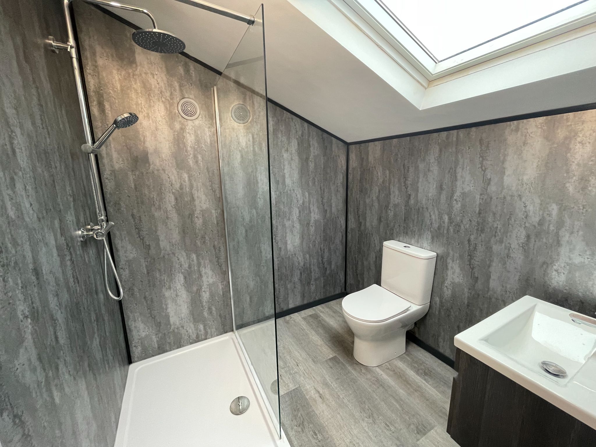 Office For Sale in Manchester - Photograph 27.