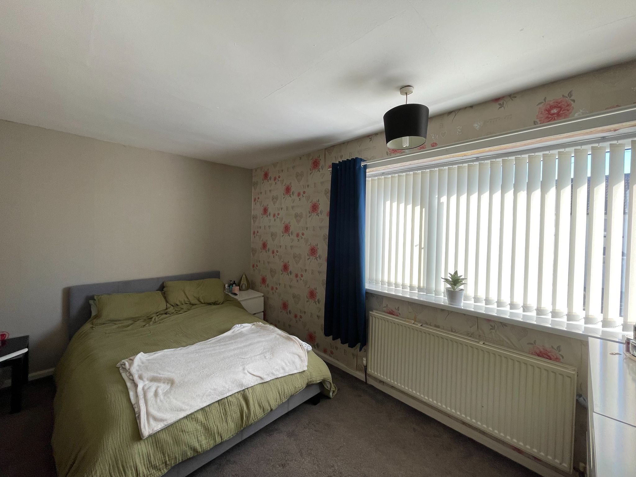 4 bedroom end terraced house For Sale in Manchester - Photograph 4.