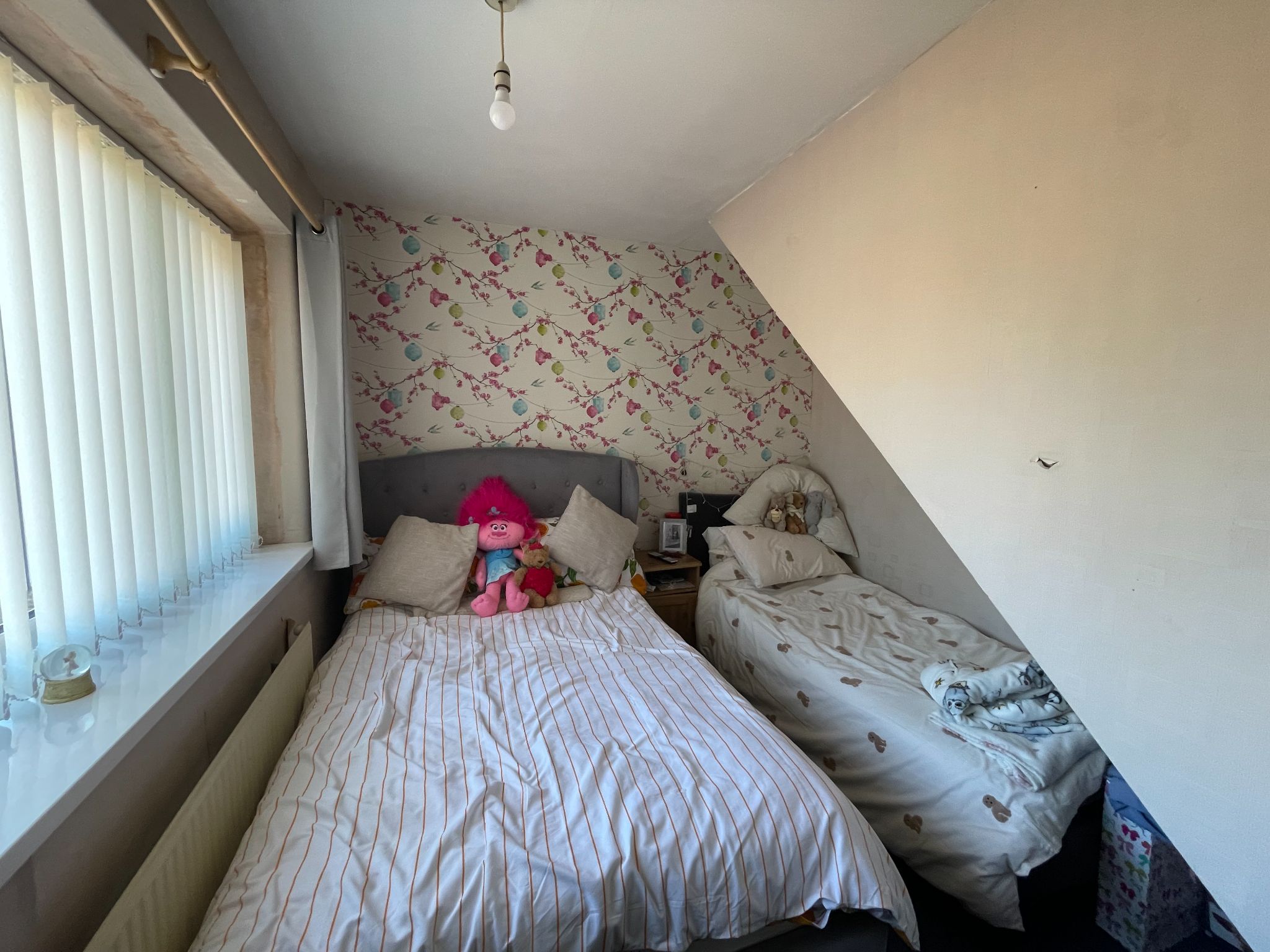 4 bedroom end terraced house For Sale in Manchester - Photograph 5.