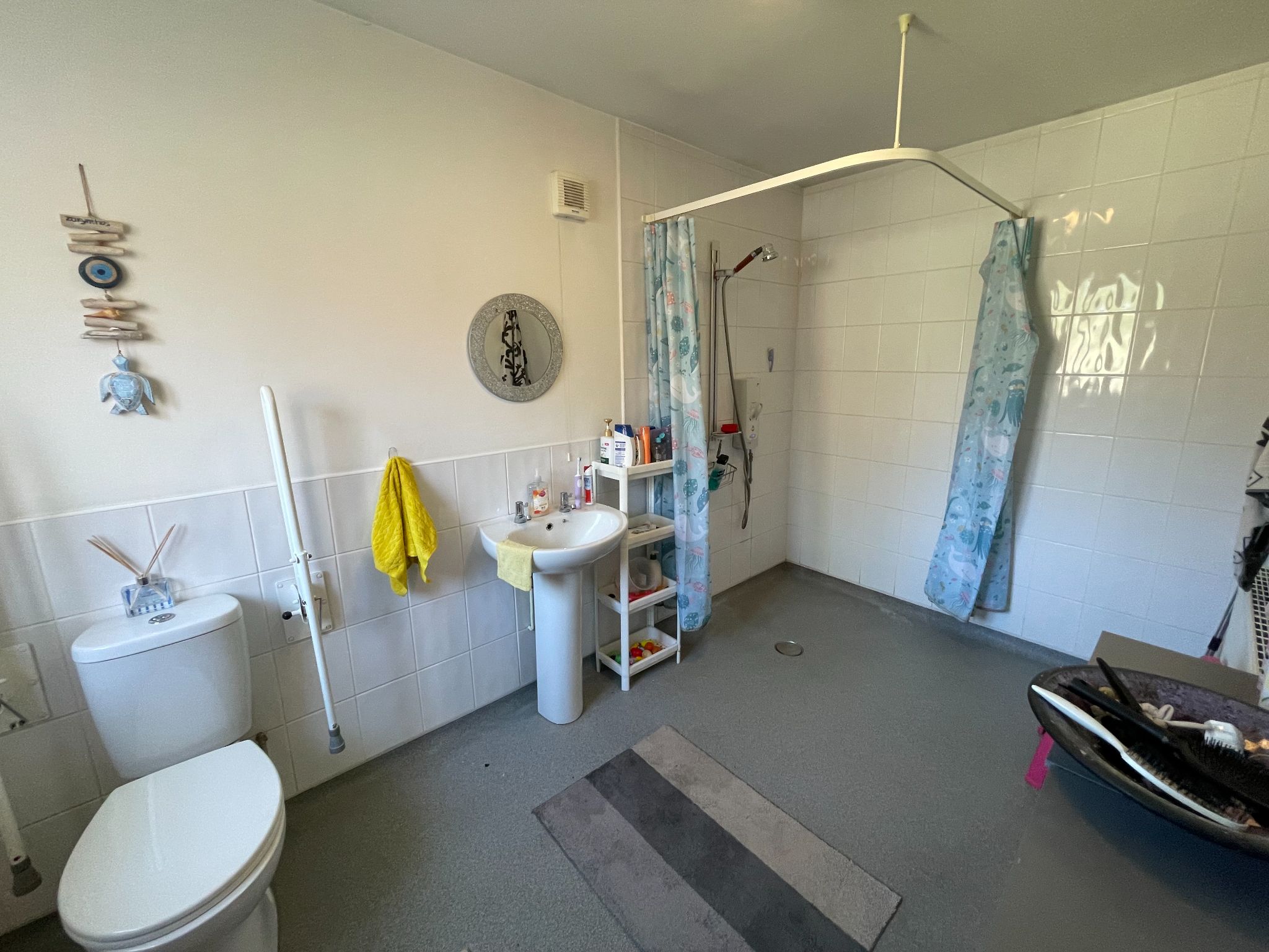 4 bedroom end terraced house For Sale in Manchester - Photograph 20.