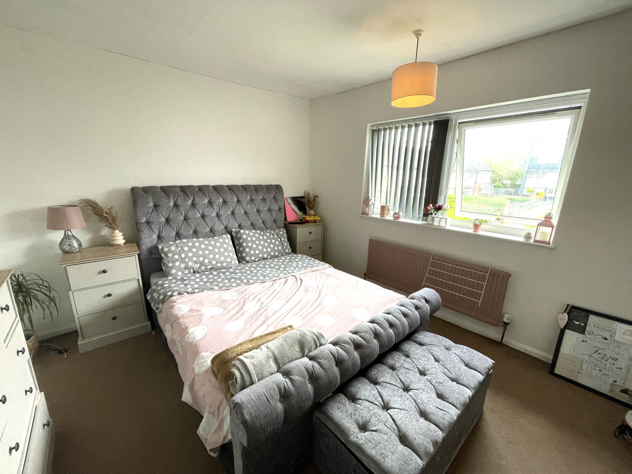 3 bedroom mid terraced house For Sale in Manchester - Photograph 8.