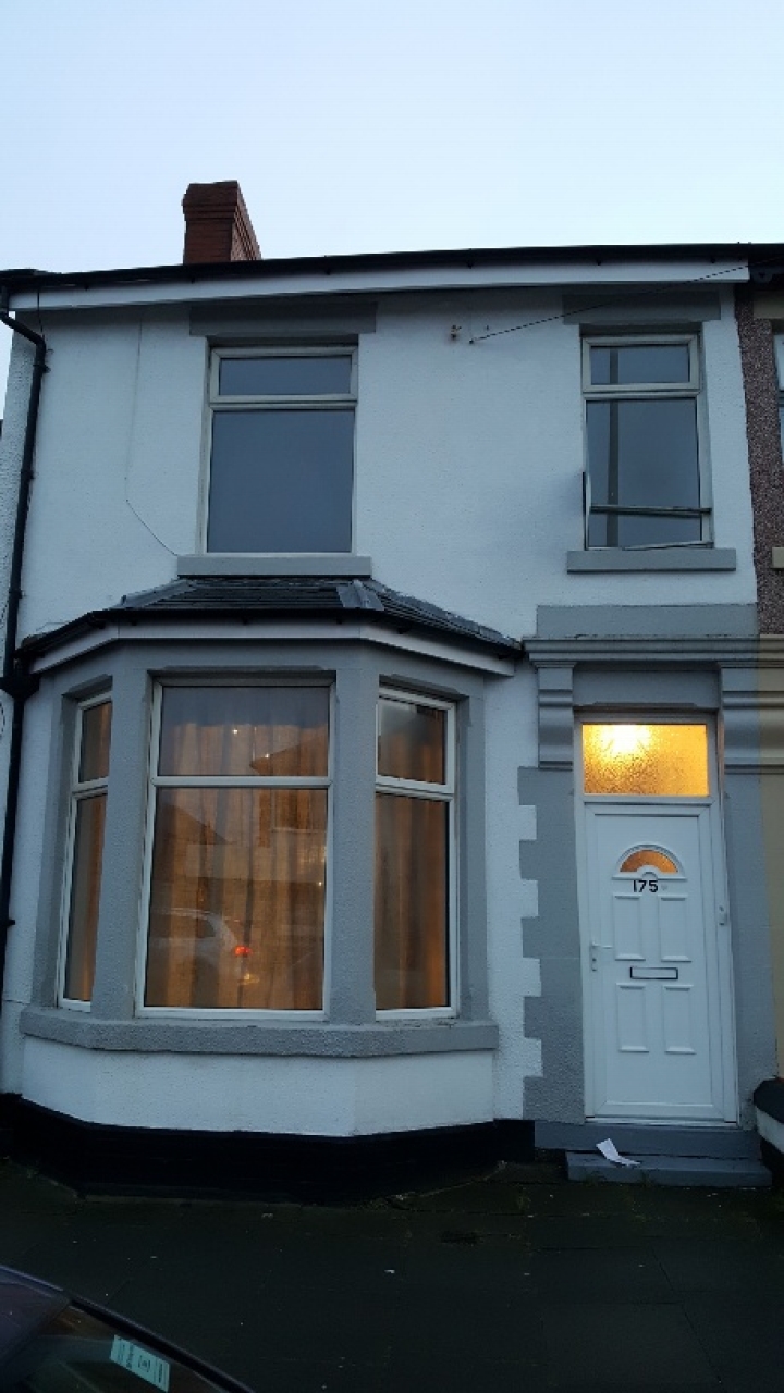 4 Bedroom Mid Terraced House P Ograph 1 4 Bedroom Mid Terraced House P Ograph 1