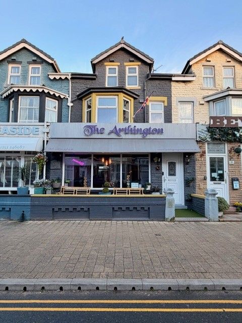 7 Bed Hotel For Sale - Photograph 1