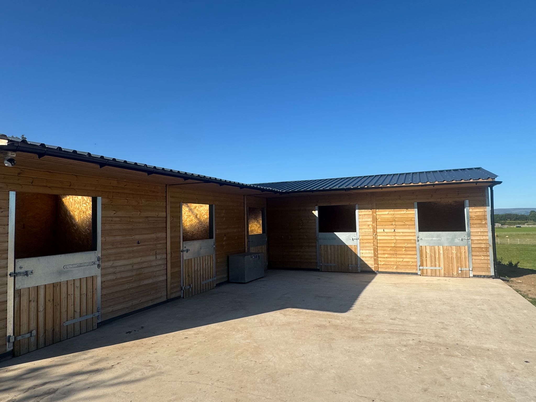 Commercial Property To Rent - Photograph 1