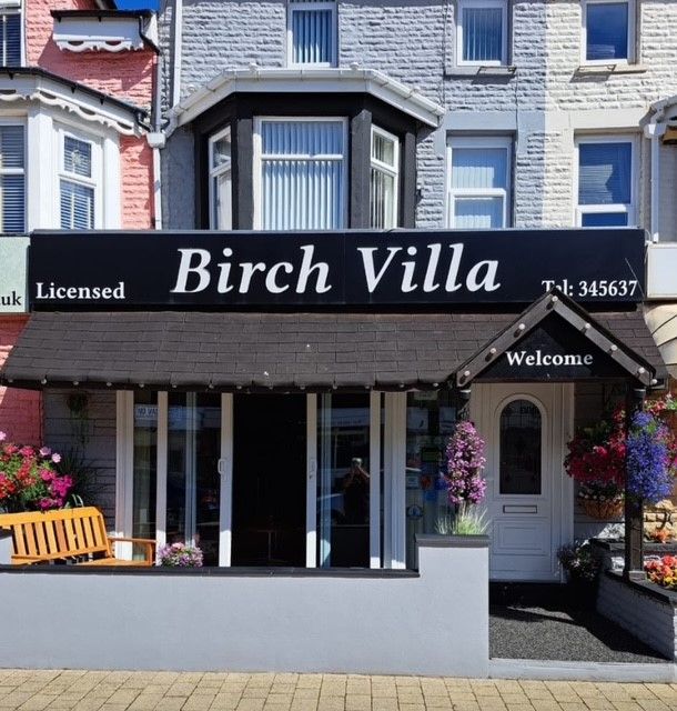 9 Bed Hotel For Sale - Photograph 1