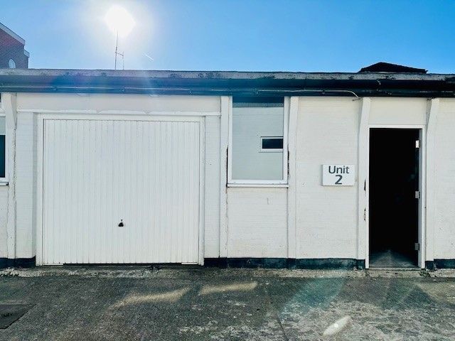 Industrial Units To Rent - Photograph 1