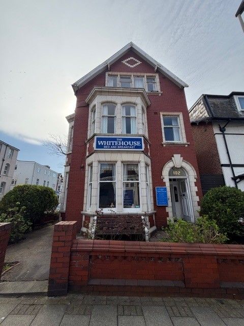 12 Bed Hotel For Sale - Photograph 1