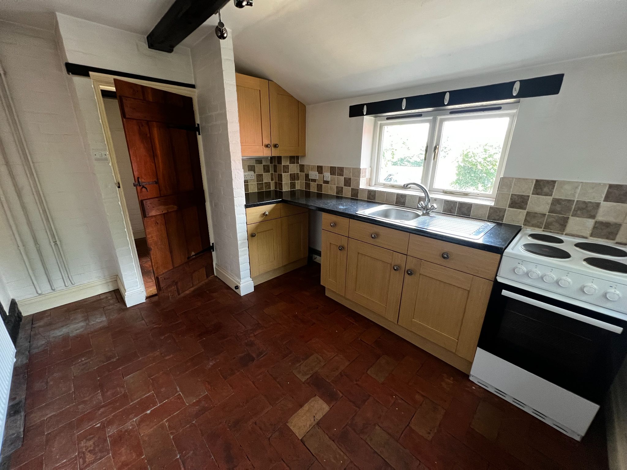 2 bedroom end terraced house To Let in Ipswich - Property photograph.