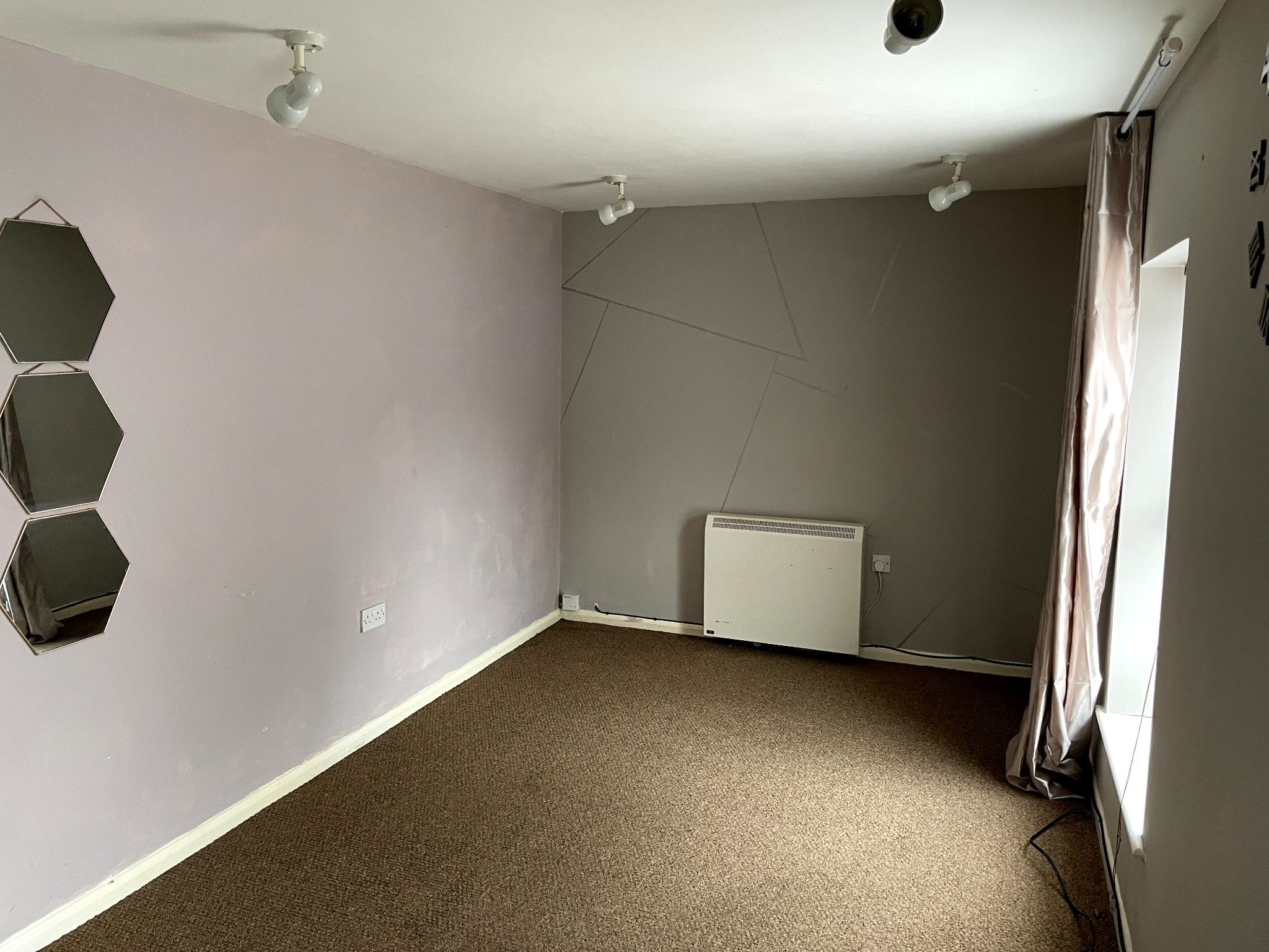 Flat Flat/apartment To Let in Ipswich - Photograph 2