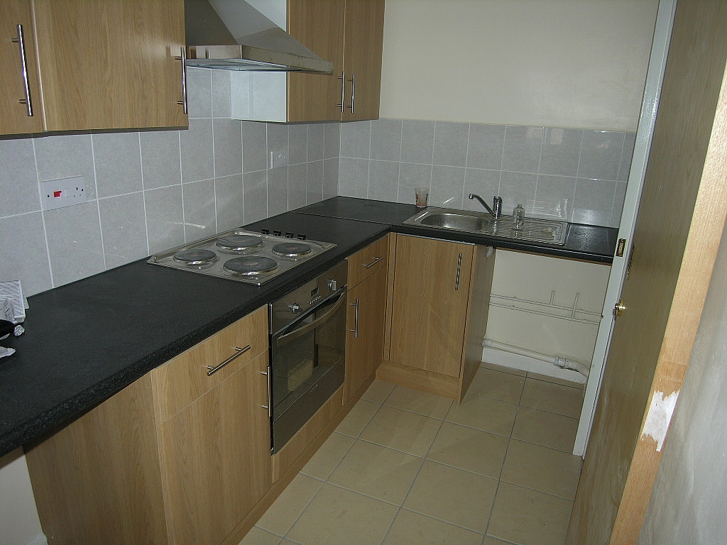 Apartment Flat/apartment Let in Ipswich - Photograph 2