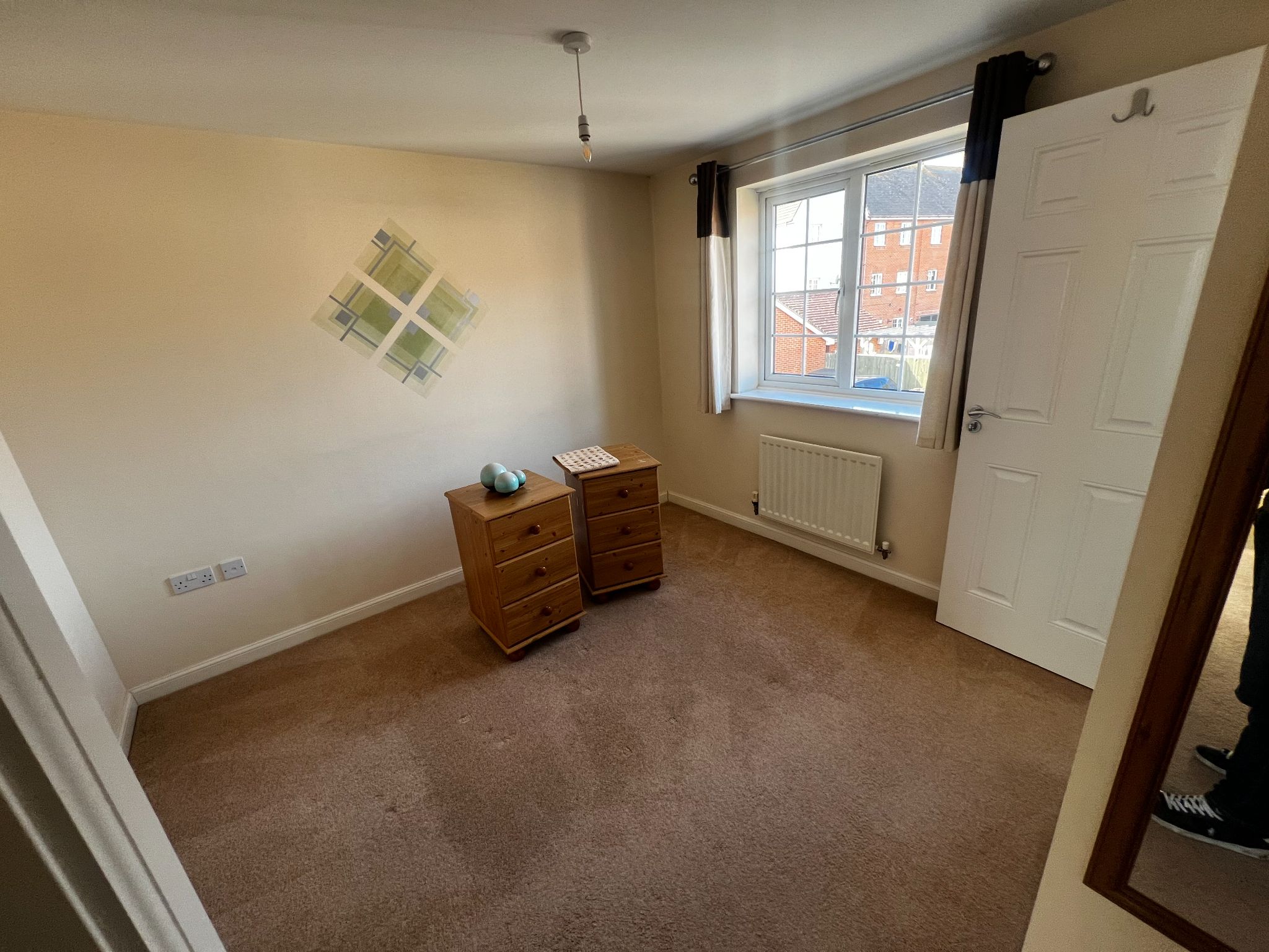 3 bedroom end terraced house To Let in Ipswich - Photograph 8.