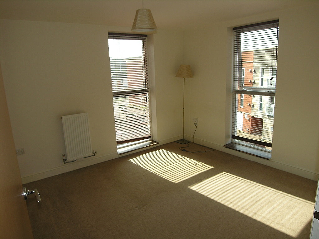 2 bedroom apartment flat/apartment To Let in Ipswich - Photograph 4