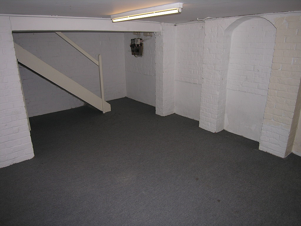 1 bedroom ground floor flat/apartment To Let in Ipswich - Photograph 5