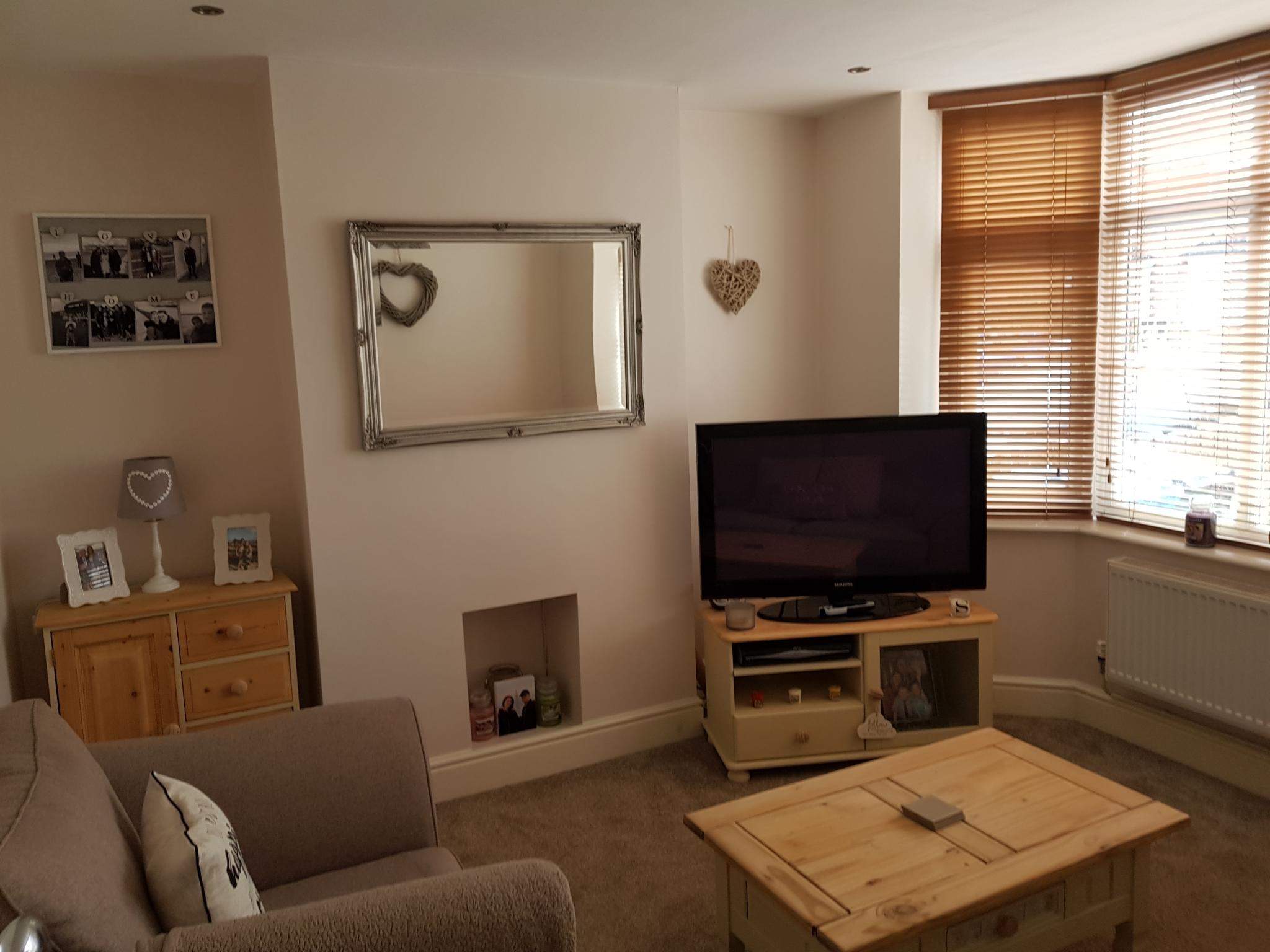 3 bedroom mid terraced house SSTC in Ipswich - 3