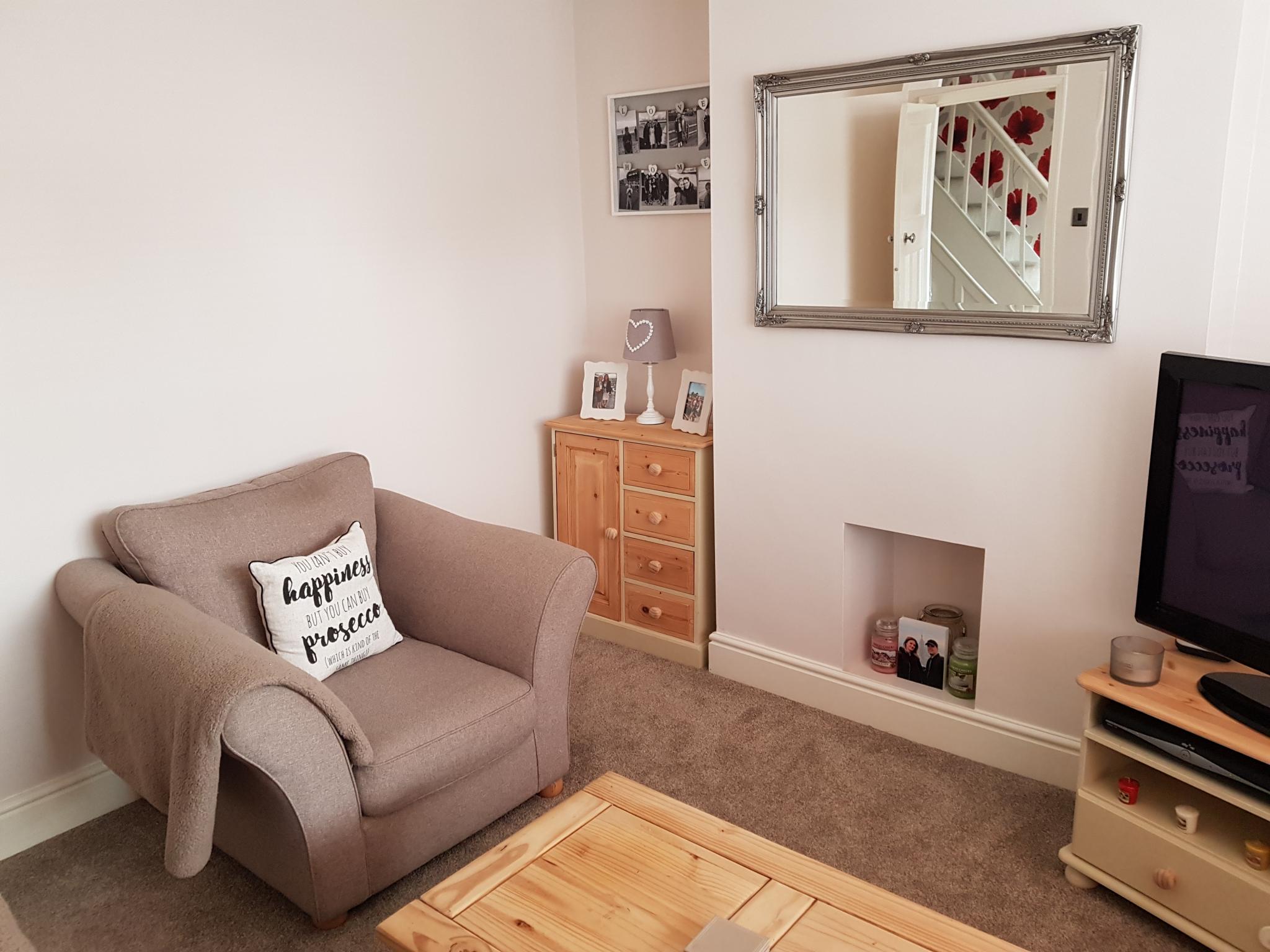 3 bedroom mid terraced house SSTC in Ipswich - 4