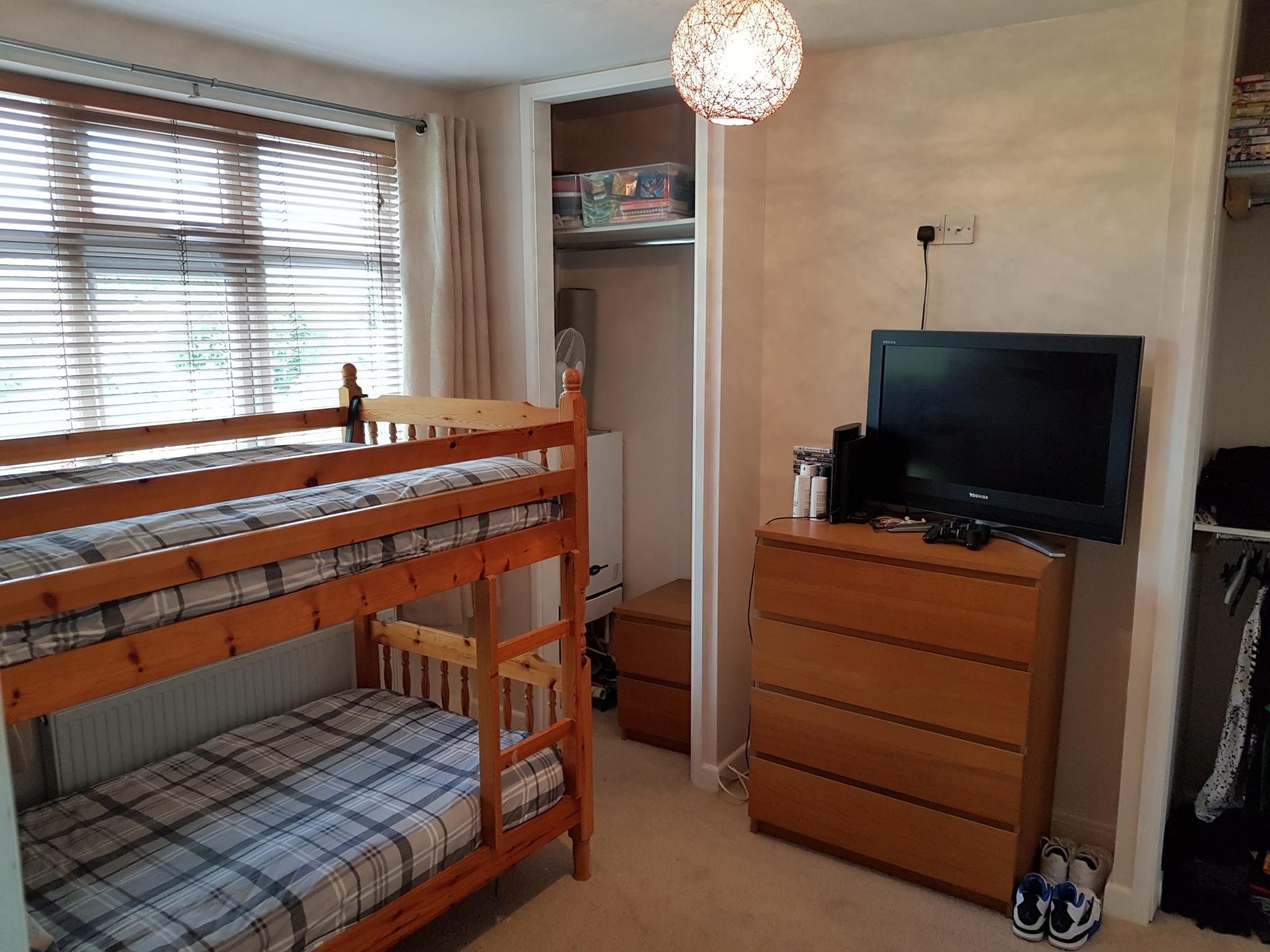 3 bedroom mid terraced house SSTC in Ipswich - 13