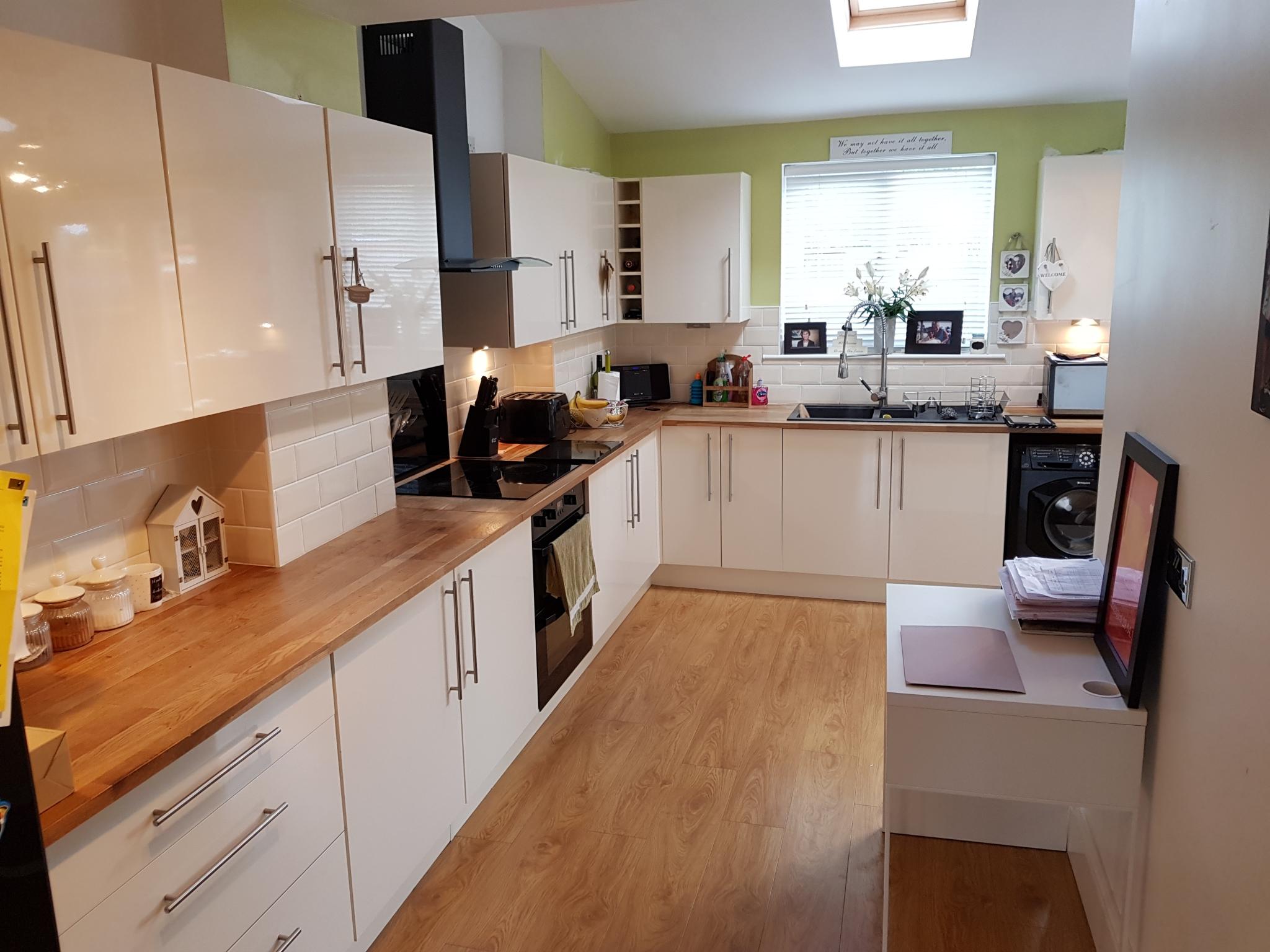 3 bedroom mid terraced house SSTC in Ipswich - 5