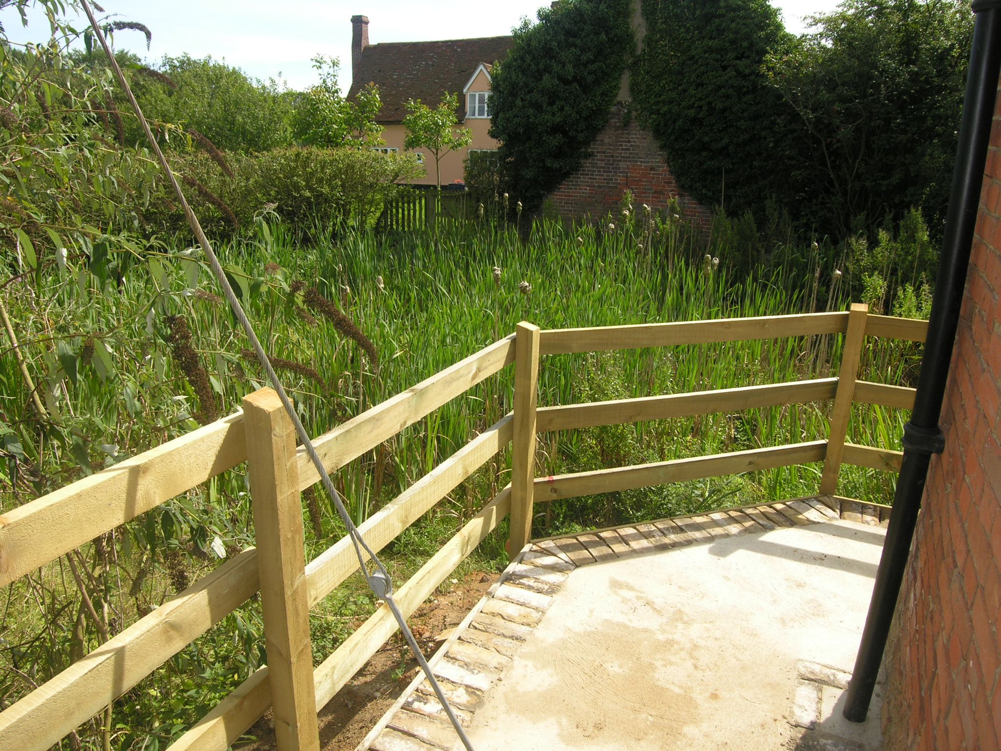 1 bedroom detached house To Let in Ipswich - Photograph 5