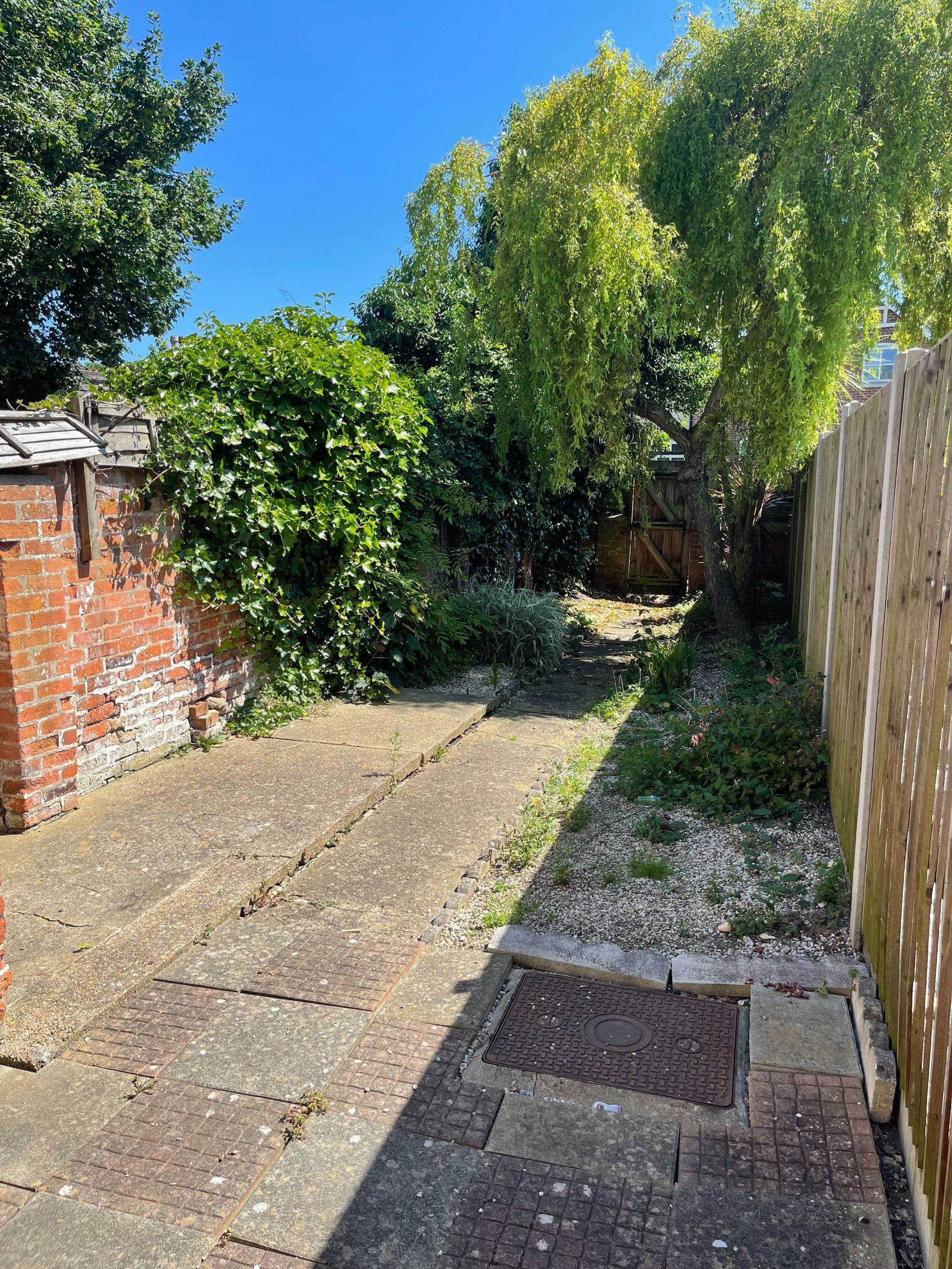 2 bedroom mid terraced house Under Offer in Ipswich - Photograph 4.