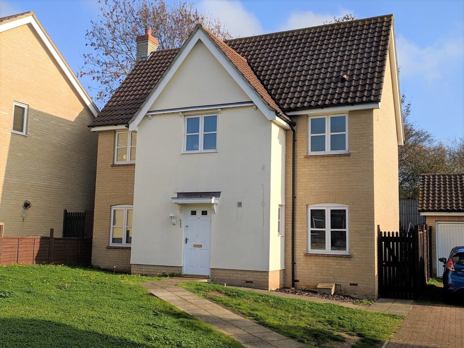 3 bedroom detached house Let in Ipswich - Photograph 1