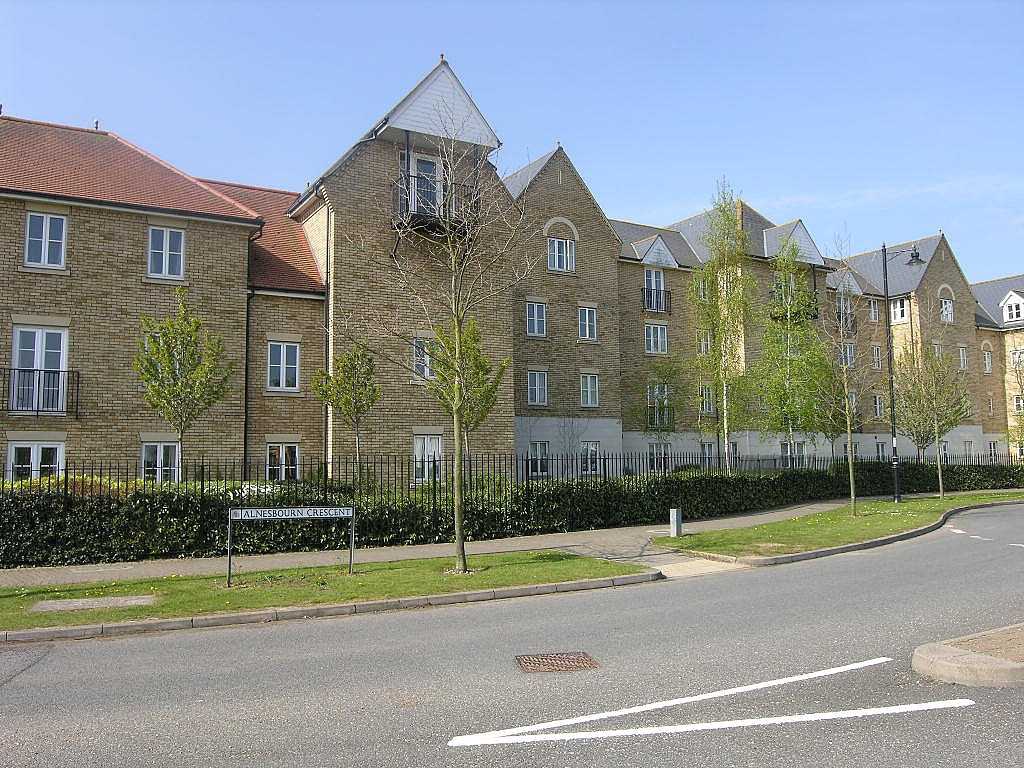 2 bedroom flat flat/apartment To Let in Ipswich - Photograph 1