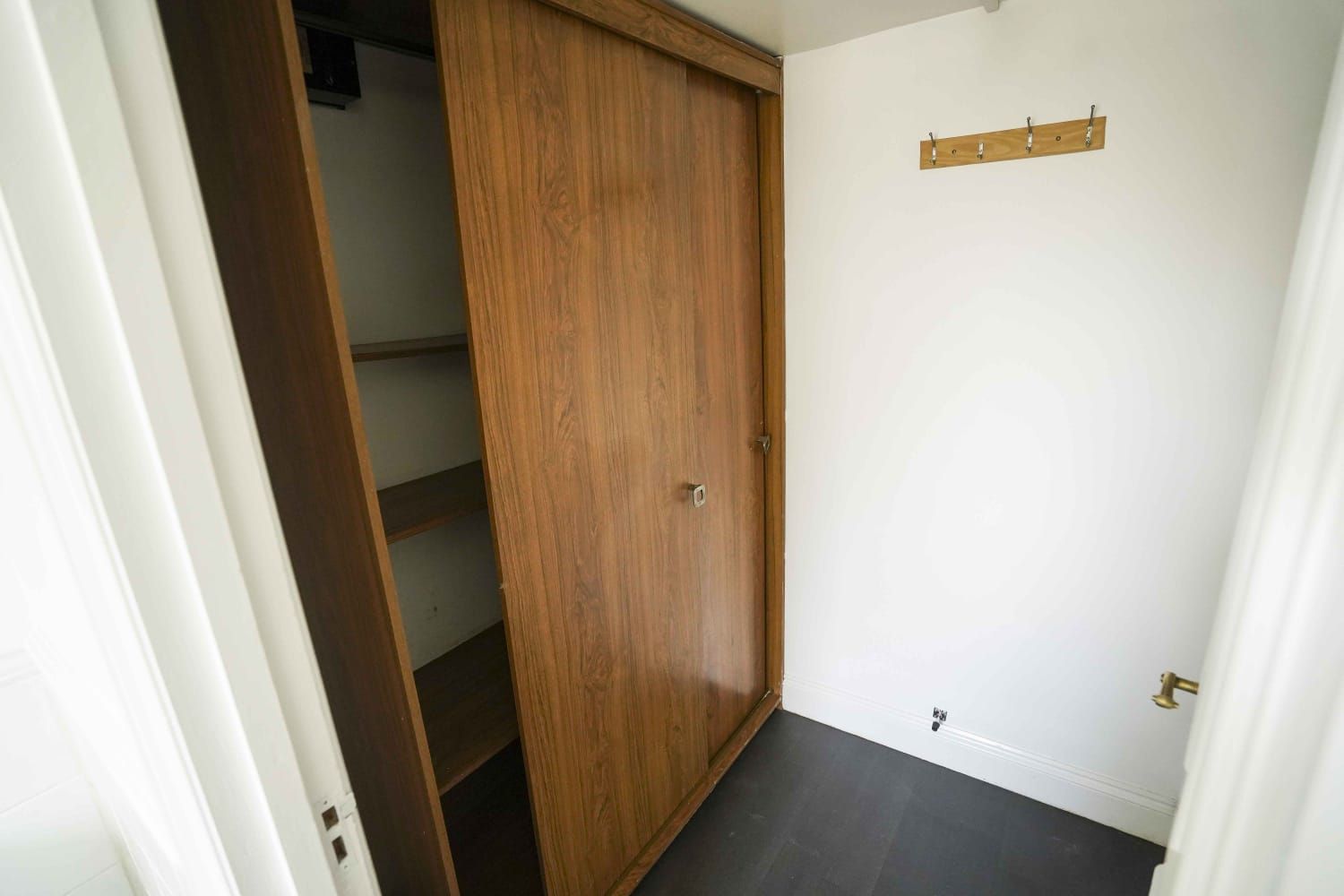 Studio Flat/apartment To Let in Ipswich - Photograph 5