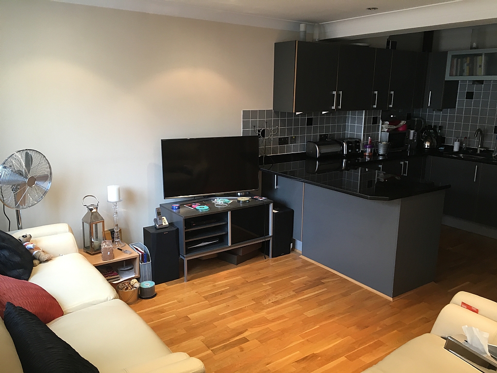 2 bedroom For Sale in Ipswich - photograph 5
