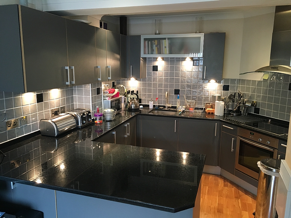 2 bedroom For Sale in Ipswich - photograph 1