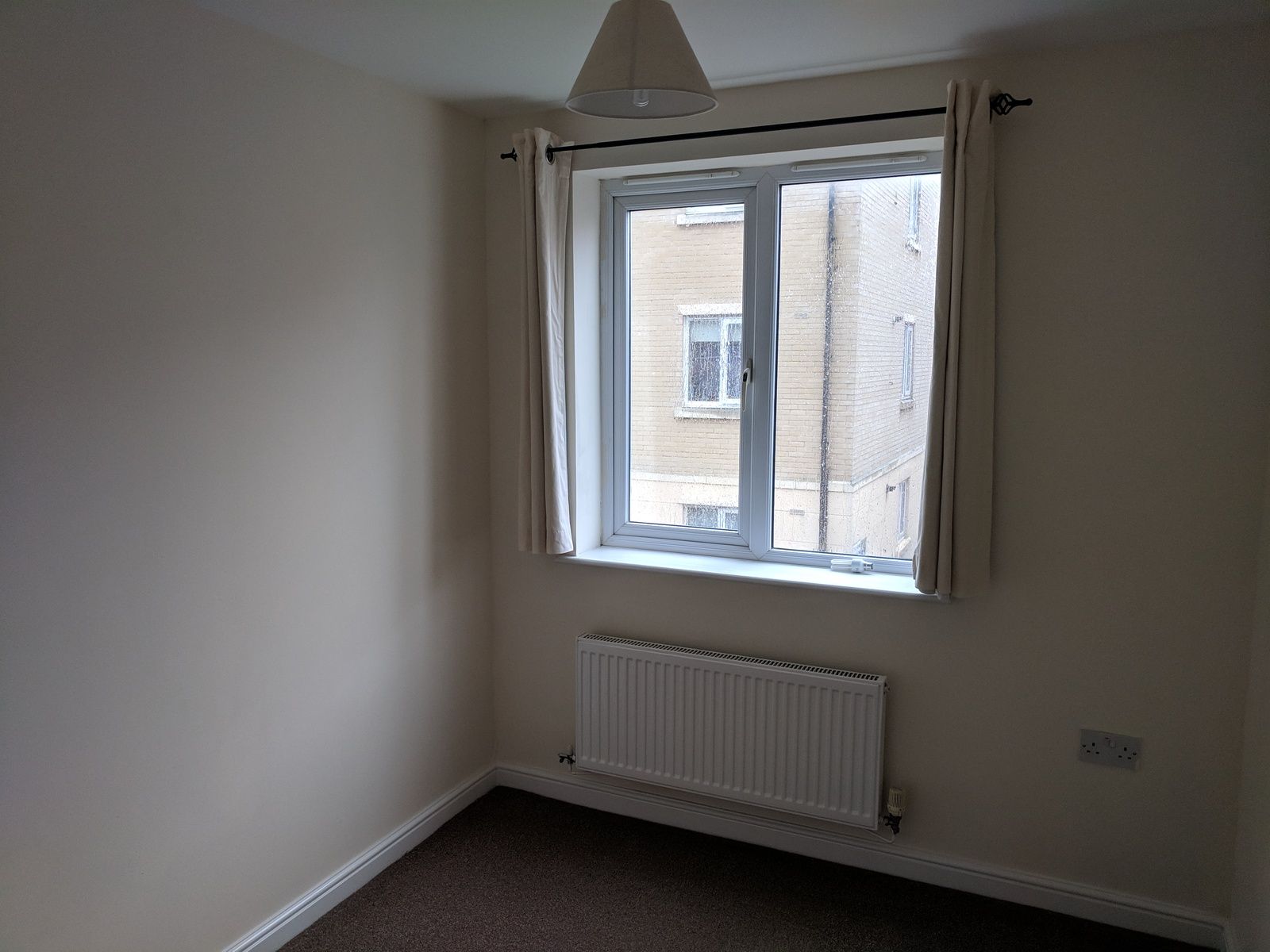2 bedroom apartment flat/apartment SSTC in Ipswich - Photograph 6